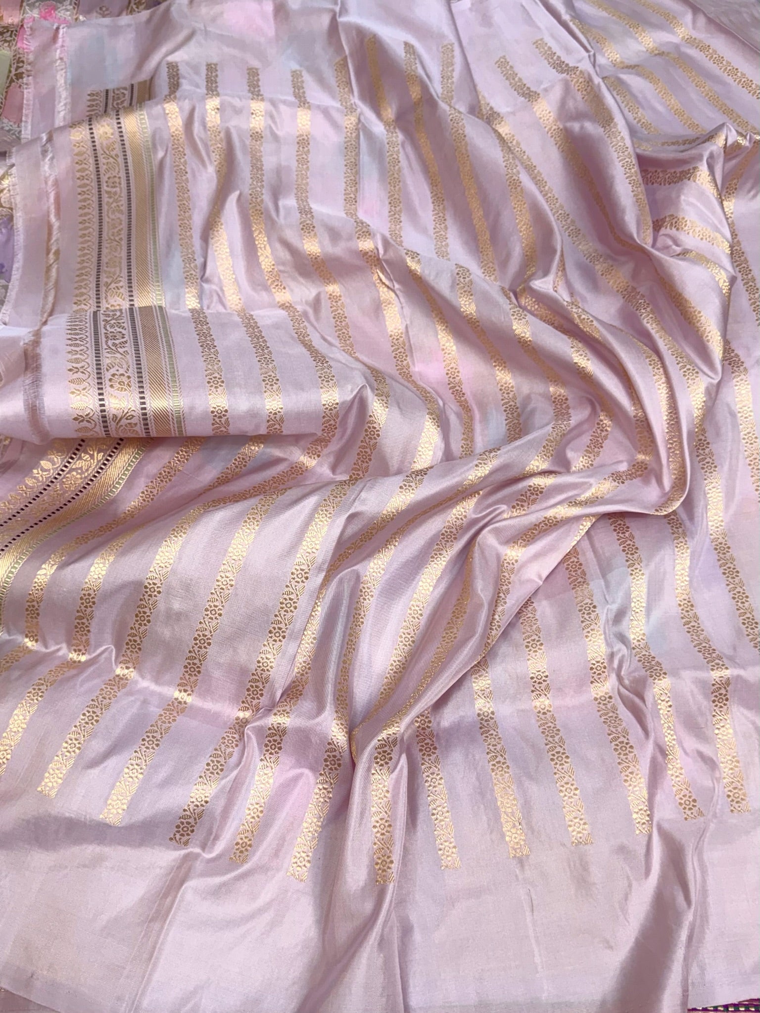 Lilac Rangkaat Handwoven Pure Banarasi Silk Saree