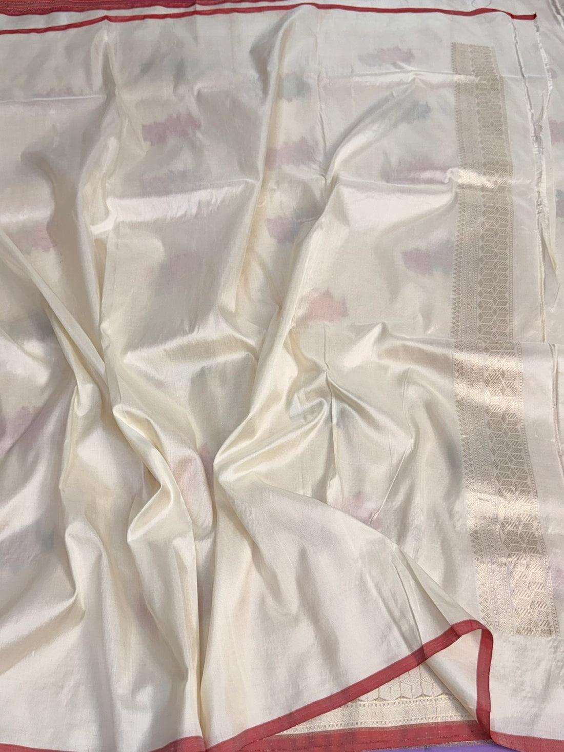 Ivory Handwoven Pure Banarasi Brocade Silk Saree