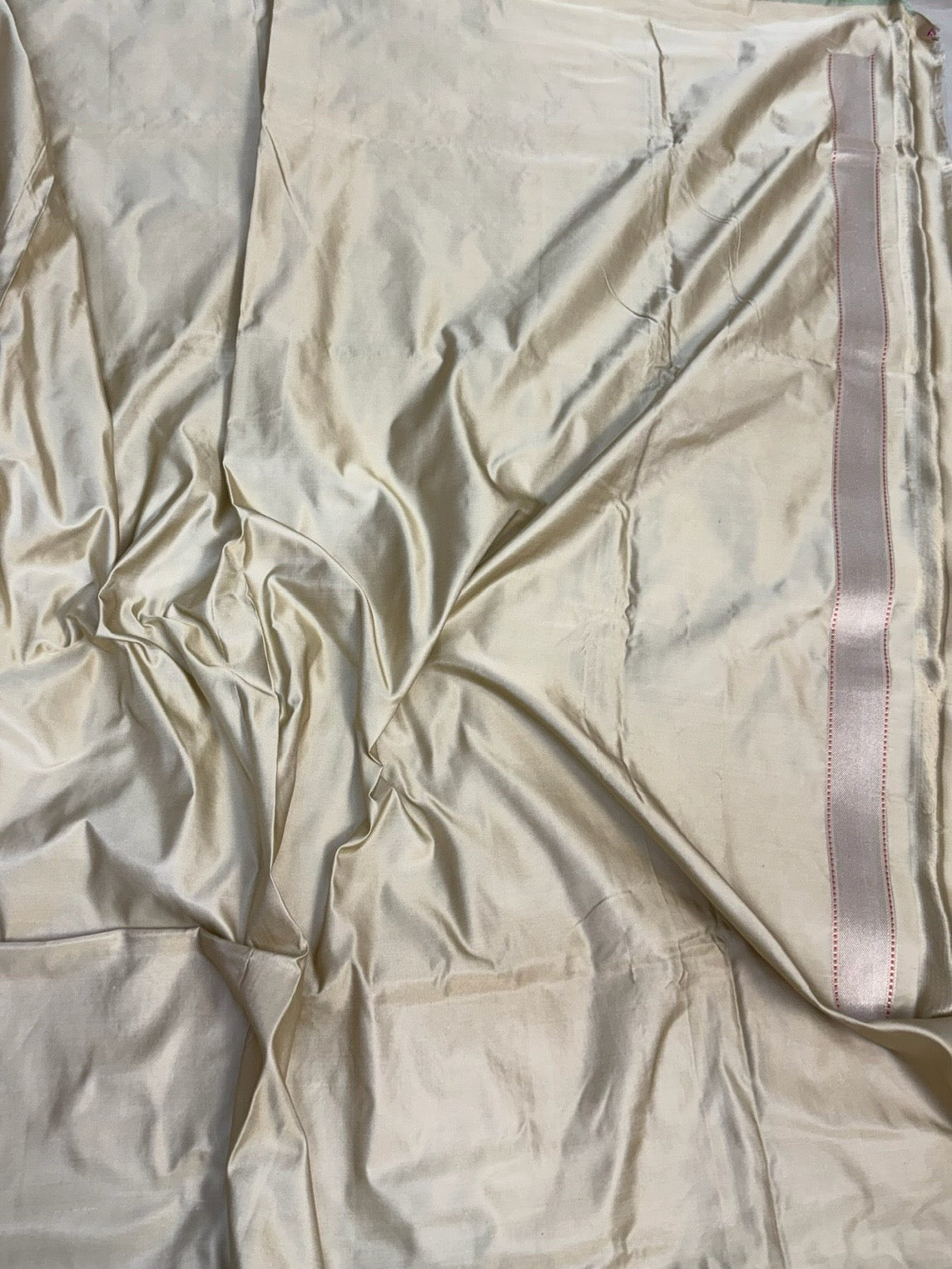 Ivory Handwoven Banarasi Satin Silk Saree