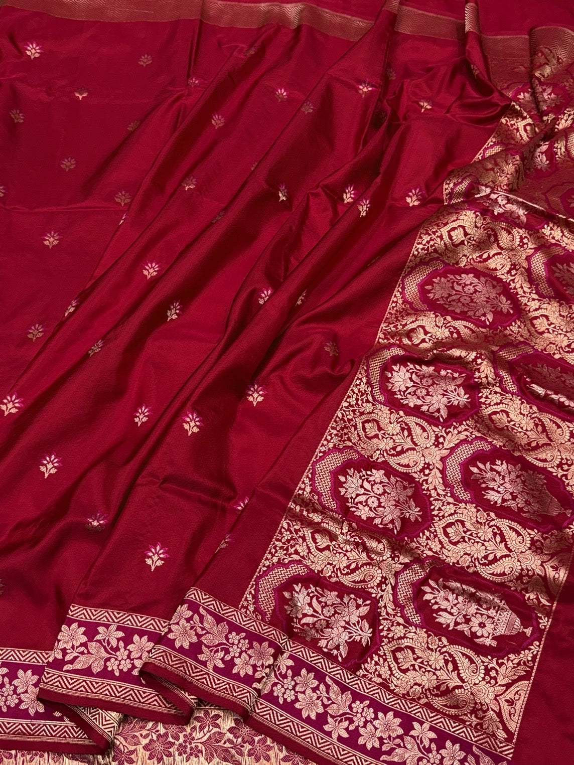 Red Handwoven Pure Banarasi Silk Saree