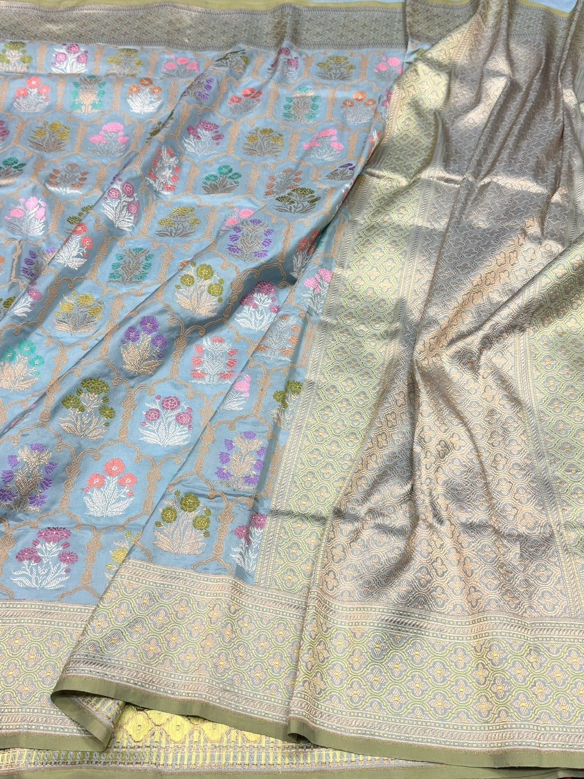 Powder Blue Handwoven Pure Banarasi Ektara Silk Saree – Luxury Kadwa Weave