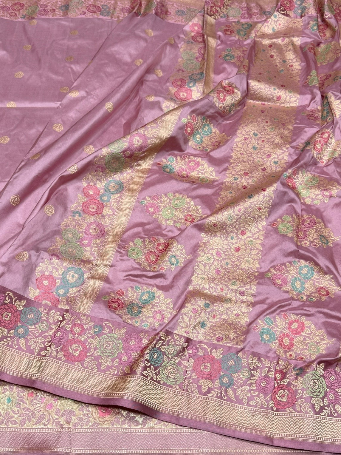 Lilac Handwoven Pure Banarasi Katan Silk Saree with Intricate Skirt Design &amp; Kadiyal Border – Kadwa Weave