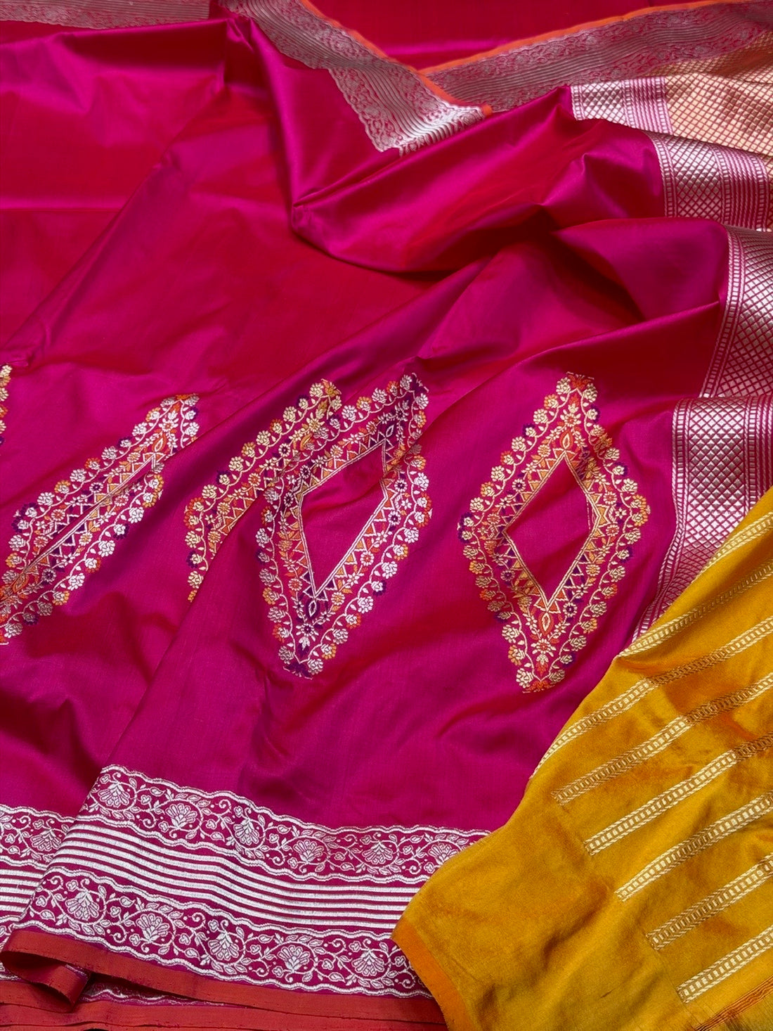 Rani Pink Handwoven Pure Banarasi Silk Saree