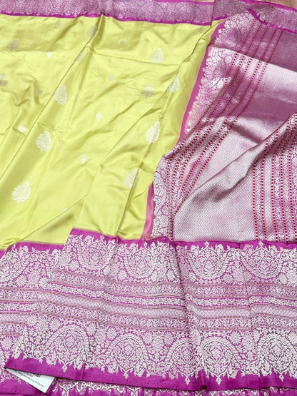 Pista Green Handwoven Pure Banarasi Ektara Silk Saree