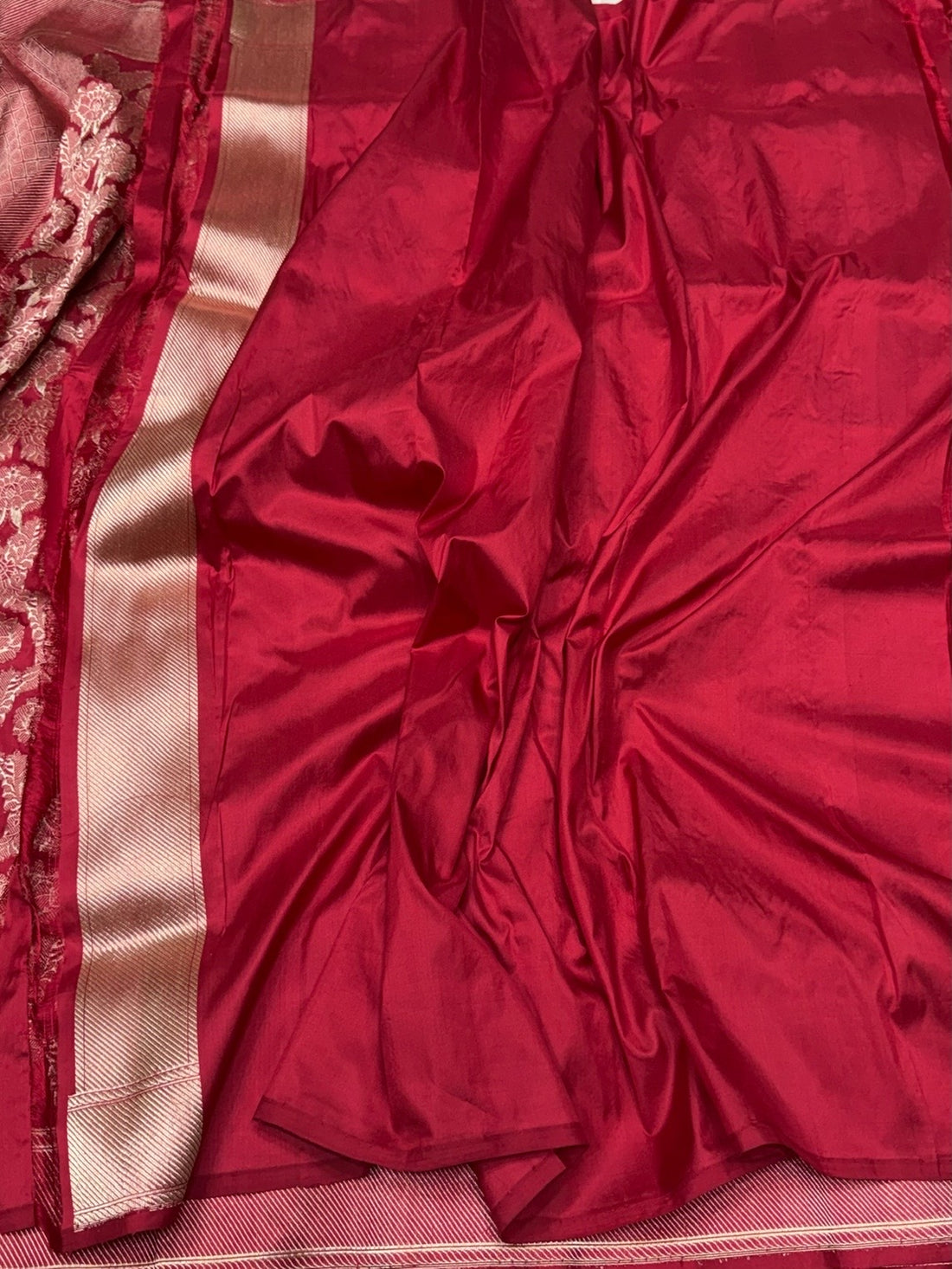 Red Handwoven Pure Banarasi Silk Saree – Pure Katan Silk | Kadwa Weave | Luxury Banarasi Heirloom