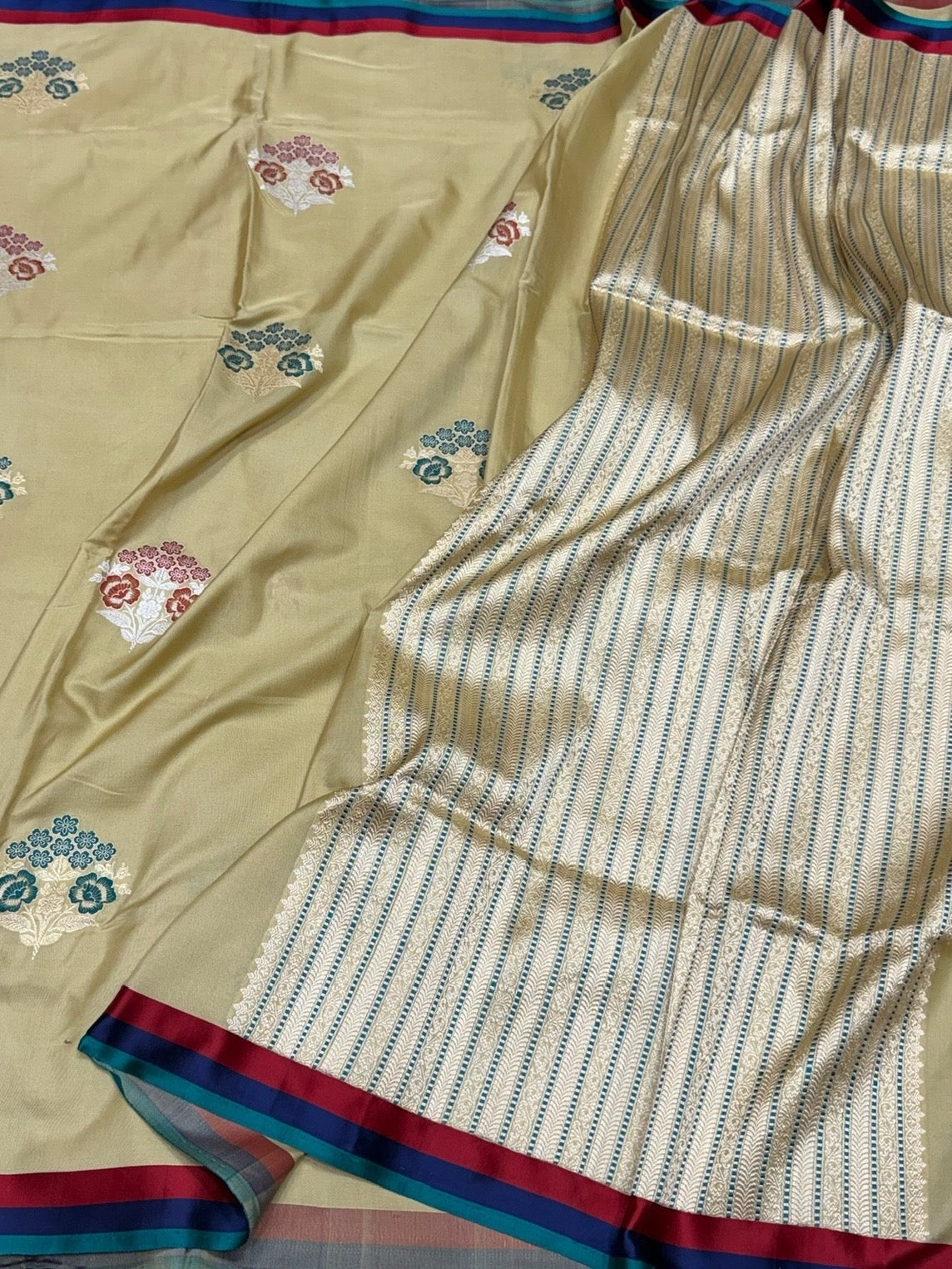 Beige Handwoven Pure Banarasi Ektara Silk Saree