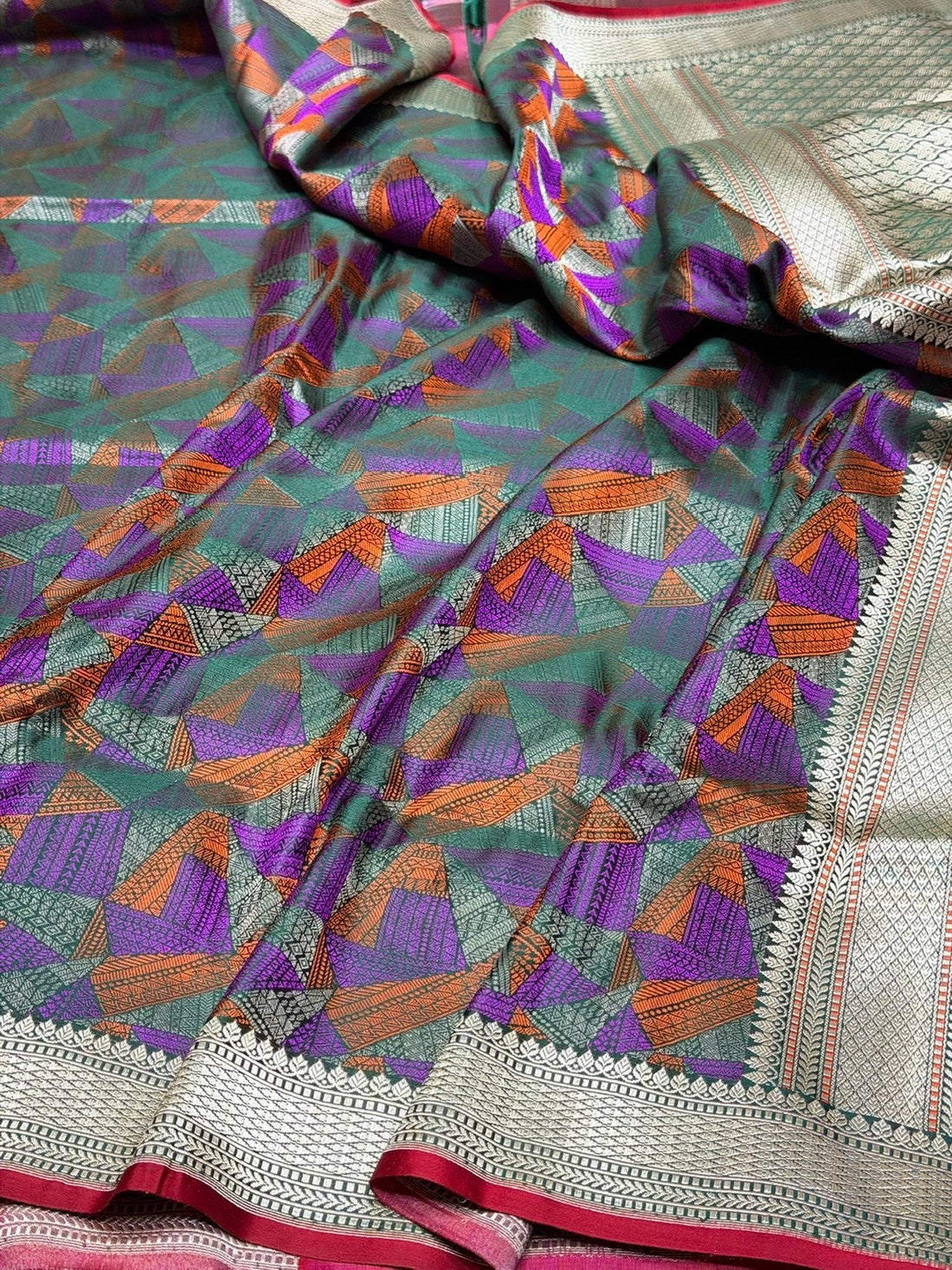 Purple Wine Handwoven Pure Banarasi Satin Tanchoi Silk Saree – Kadwa Weave | Authentic Banaras Handloom