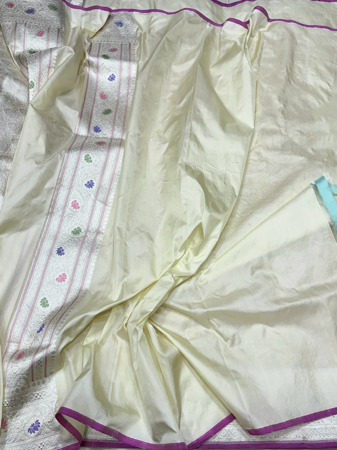 Cream Handwoven Pure Banarasi Tissue Silk Saree – Kadwa Weave in 100% Ektara Tissue Silk