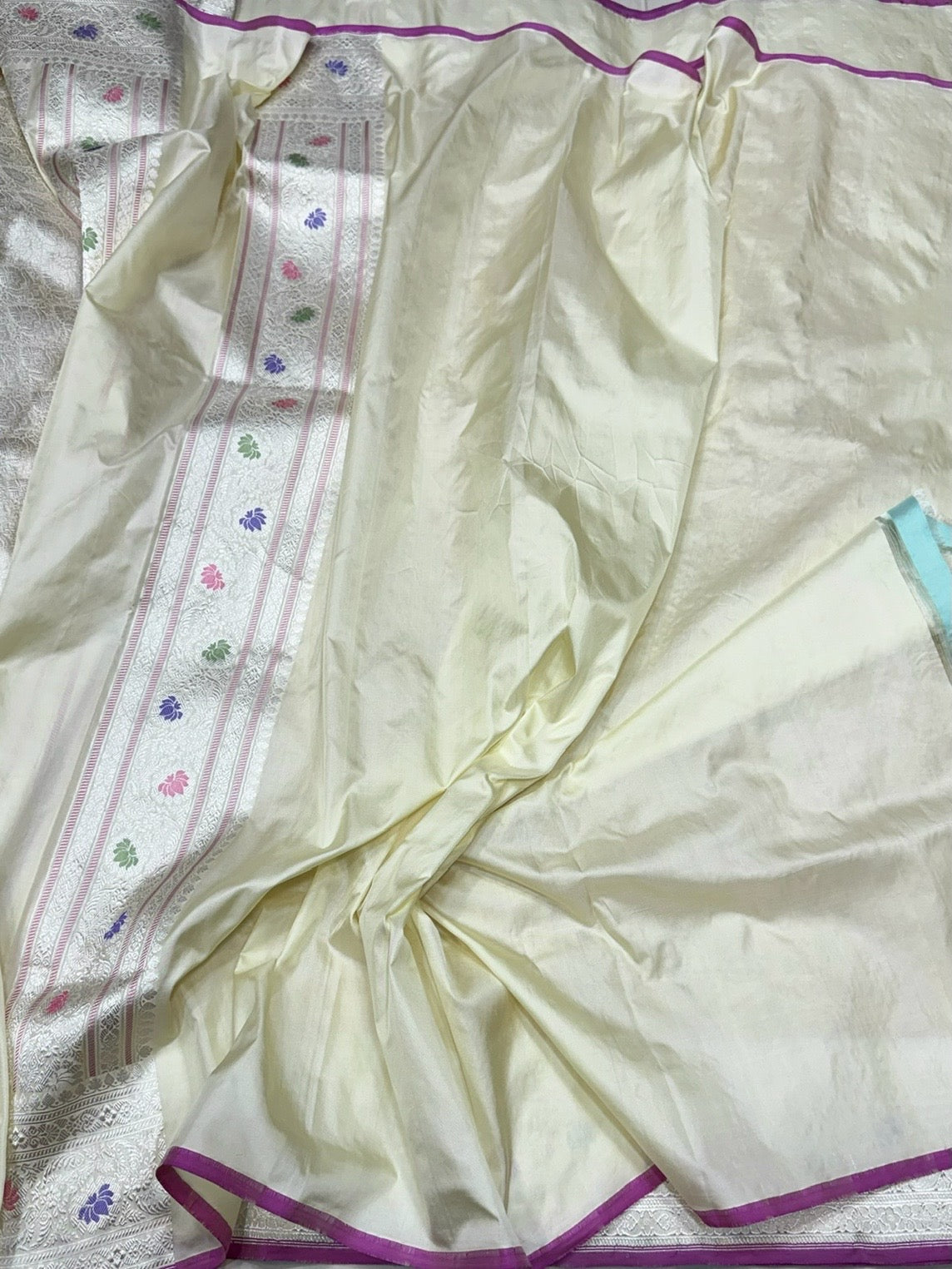 Cream Handwoven Pure Banarasi Tissue Silk Saree – Kadwa Weave in 100% Ektara Tissue Silk