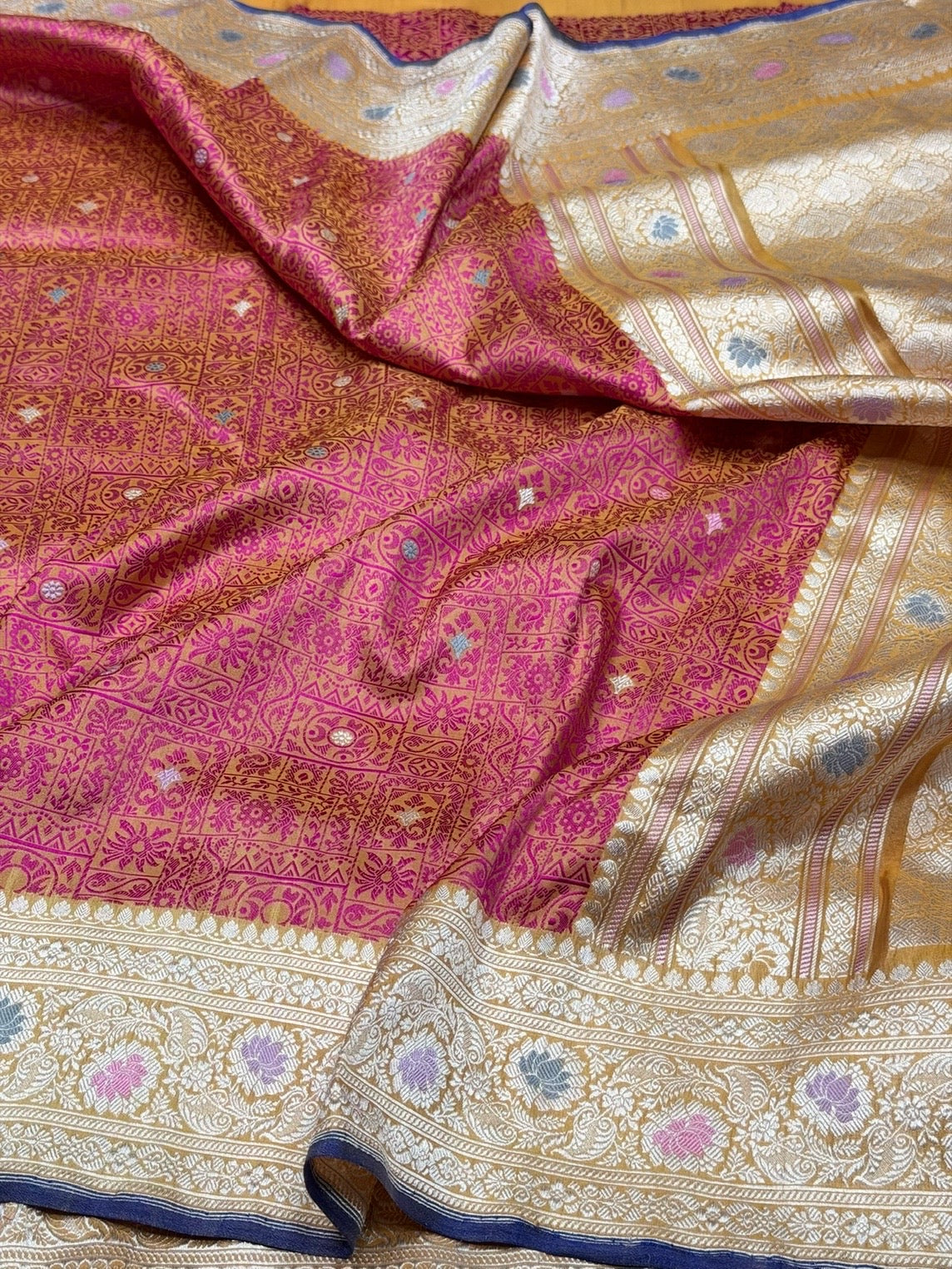 Handwoven Pure Banarasi Tissue Silk Saree – Kadwa Weave in 100% Tissue Silk