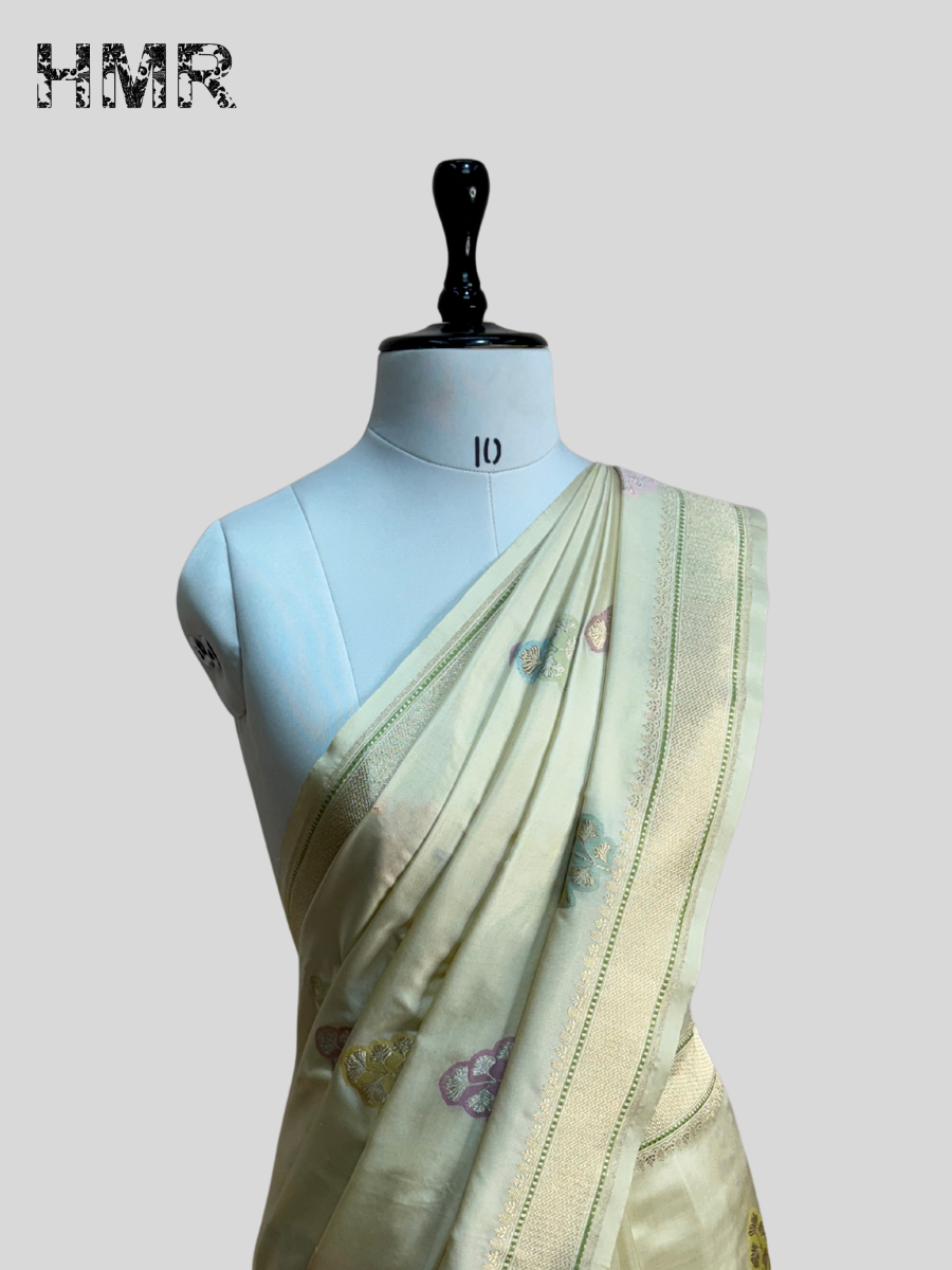 Ivory Handwoven Pure Banarasi Silk Saree