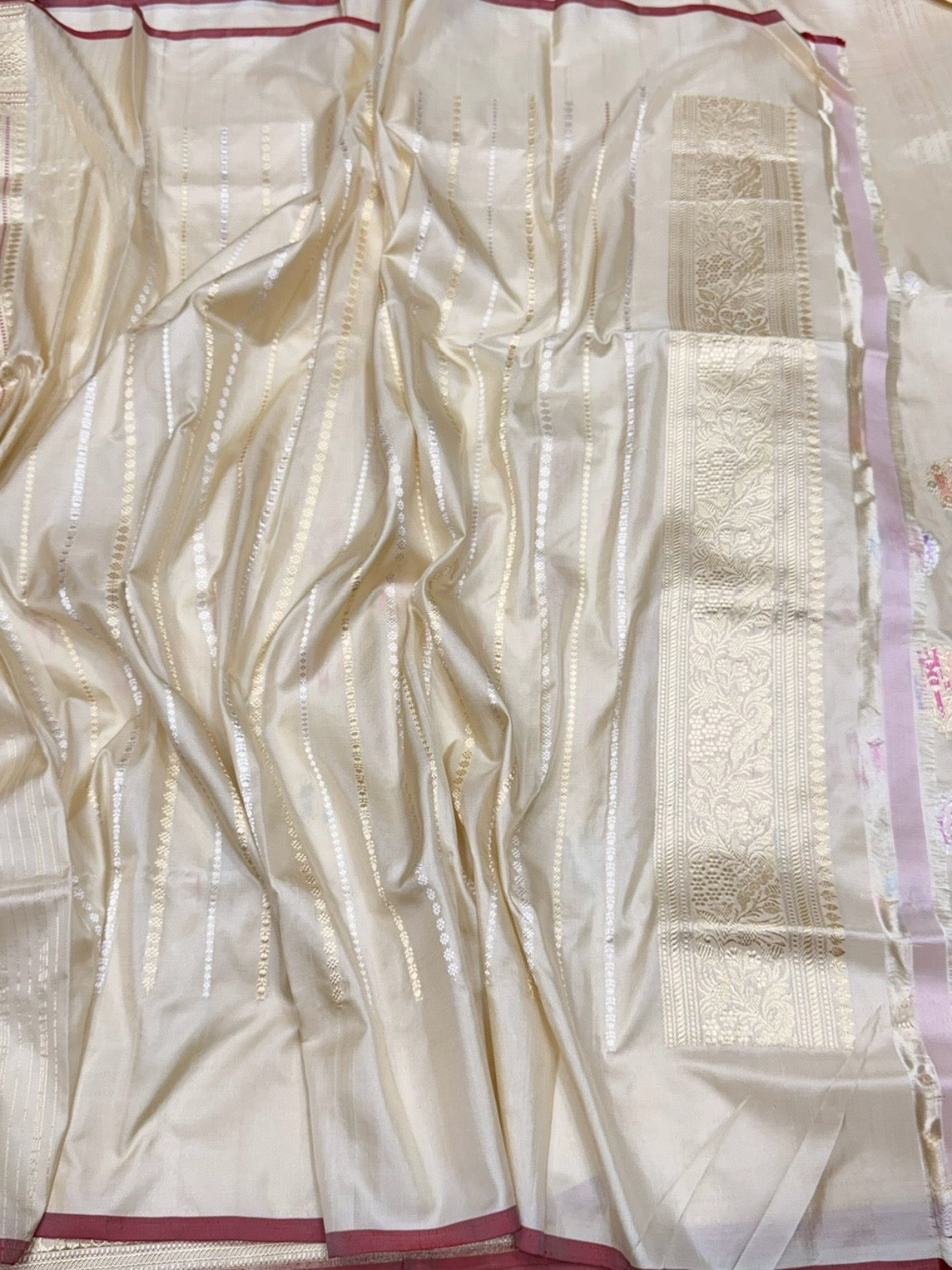 Ivory Handwoven Pure Banarasi Silk Saree in Kadwa Weave – 100% Katan Mulberry Silk