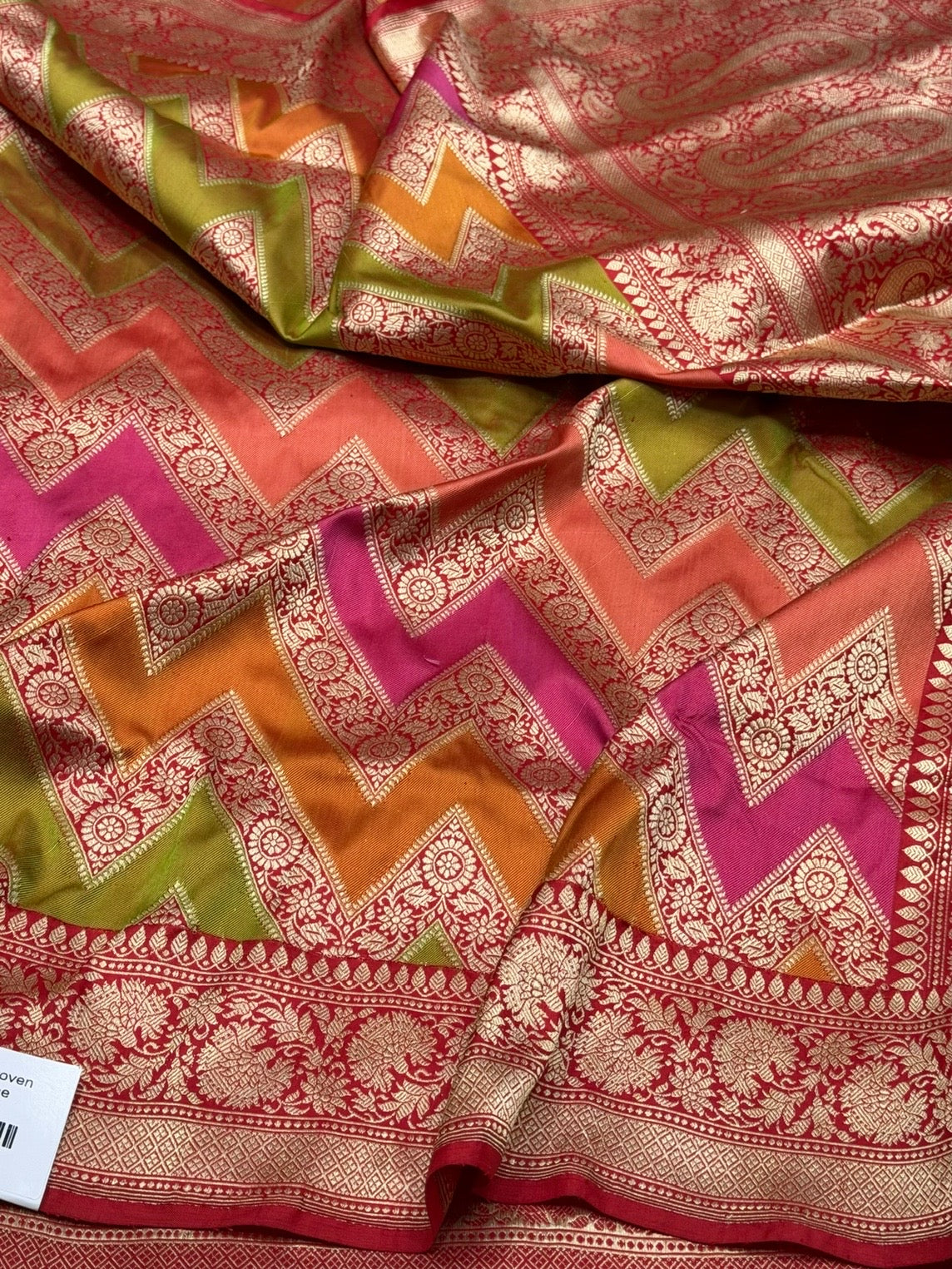 Rani Pink Handwoven Pure Banarasi Rangkaat Silk Saree
