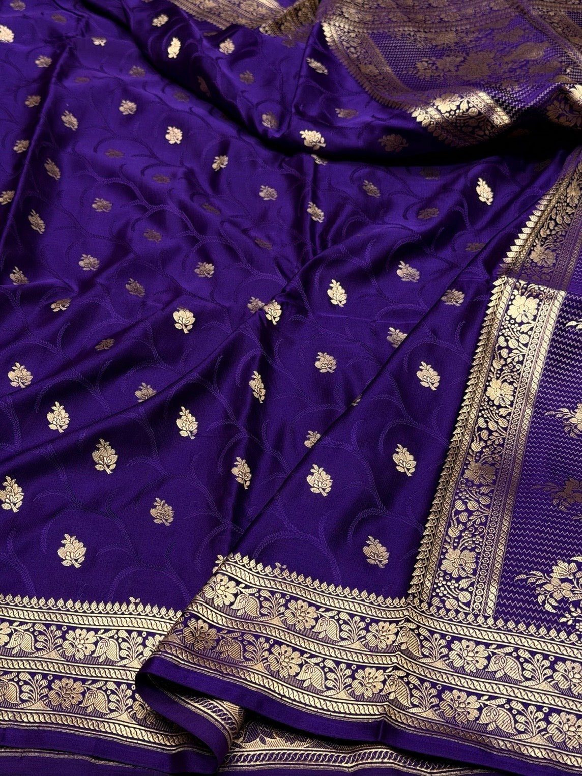 Purple Handwoven Vintage Pure Banarasi Satin Silk Saree