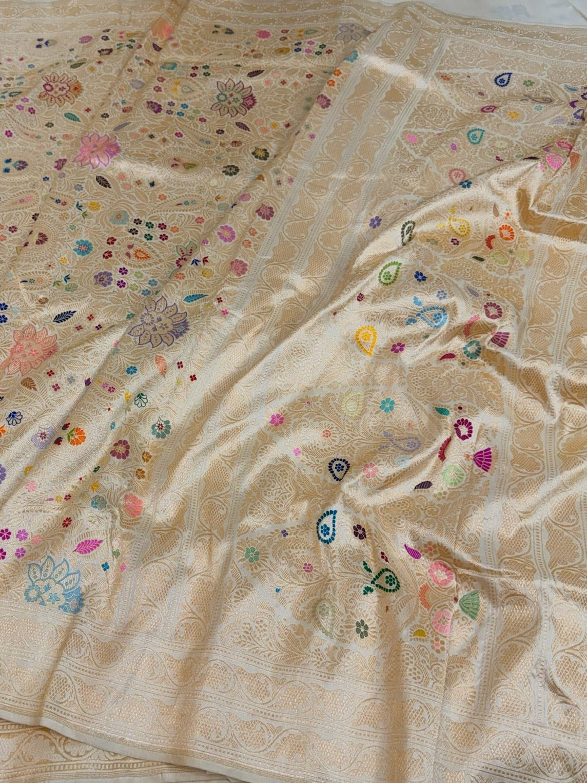 Ivory Handwoven Khimkhab Banarasi Pure Silk Brocade Sareee