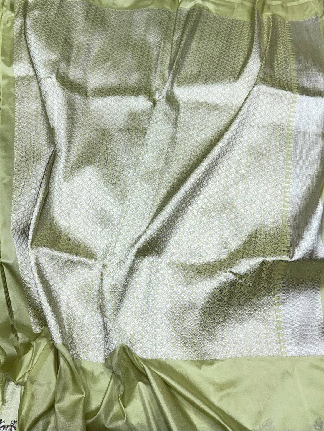 Pista Handwoven Pure Banarasi Silk Saree in Kadwa Weave – Katan Silk with Skirt Pattern Design