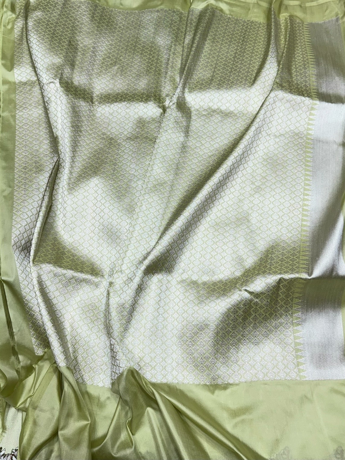 Pista Handwoven Pure Banarasi Silk Saree in Kadwa Weave – Katan Silk with Skirt Pattern Design