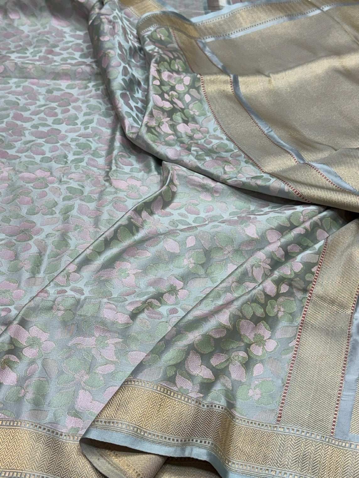 Ash Grey Handwoven Pure Banarasi Satin Tanchoi Silk Saree