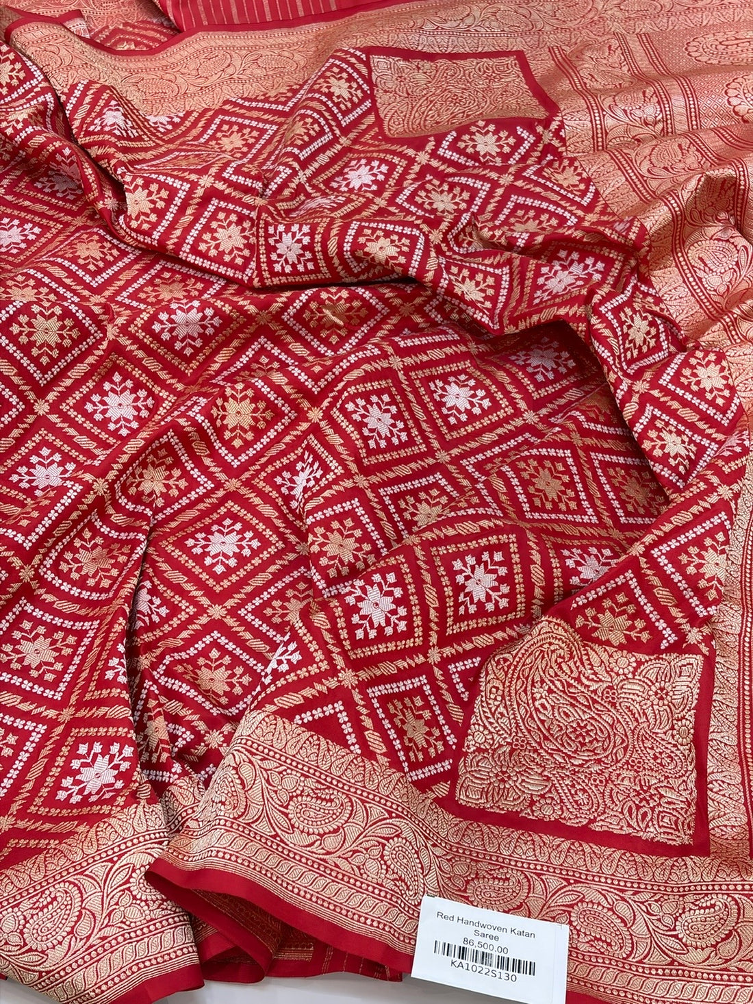 Red Handwoven Pure Banarasi Silk Saree in Kadwa Weave