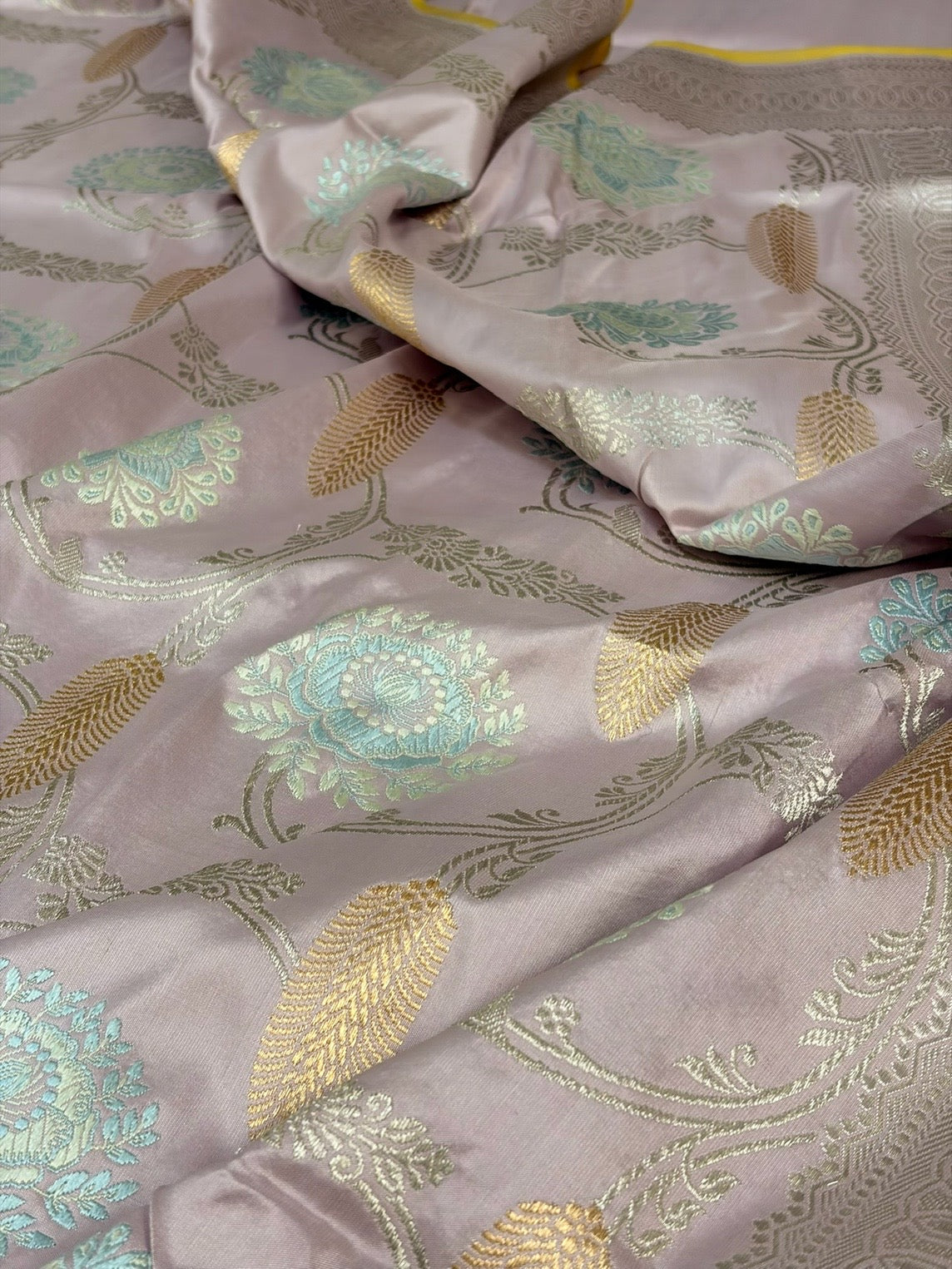 Mauve Handwoven Pure Banarasi Katan Silk Saree