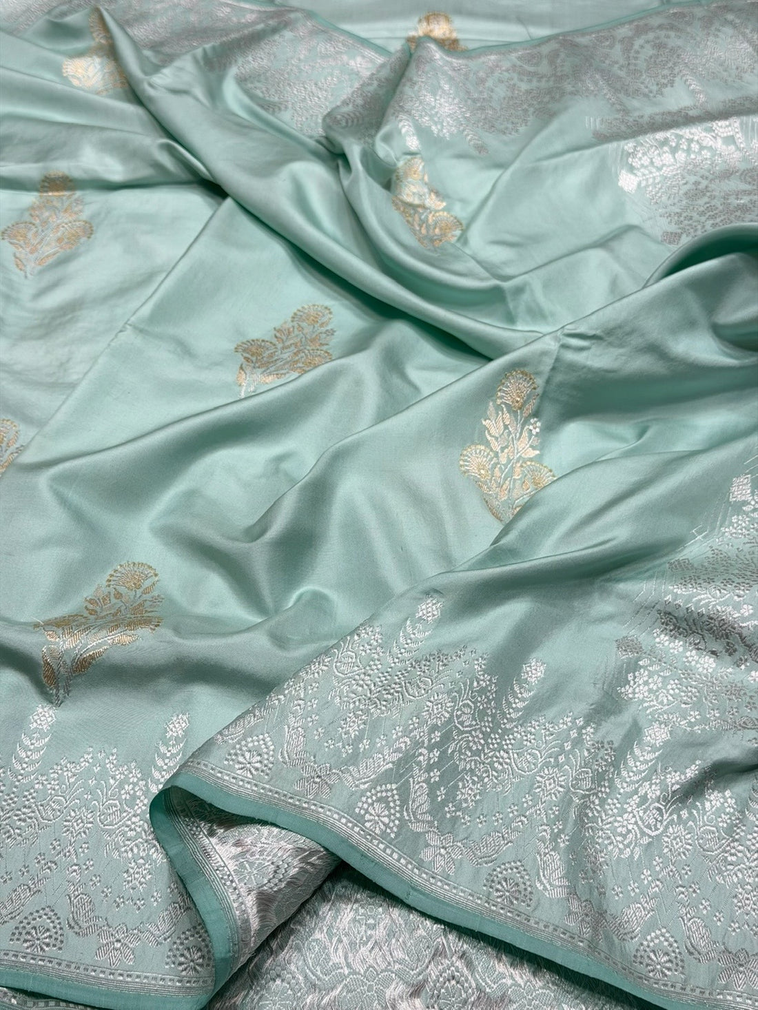 Sea Blue Handwoven Pure Banarasi Ektara Silk Saree – Kadwa Weave in 100% Mulberry Silk