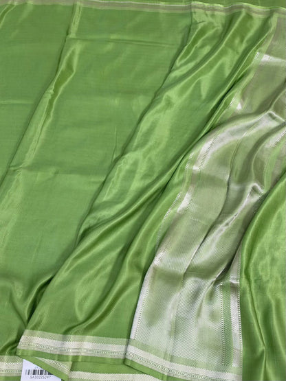 Green Handwoven Pure Banarasi Mashru Silk Saree