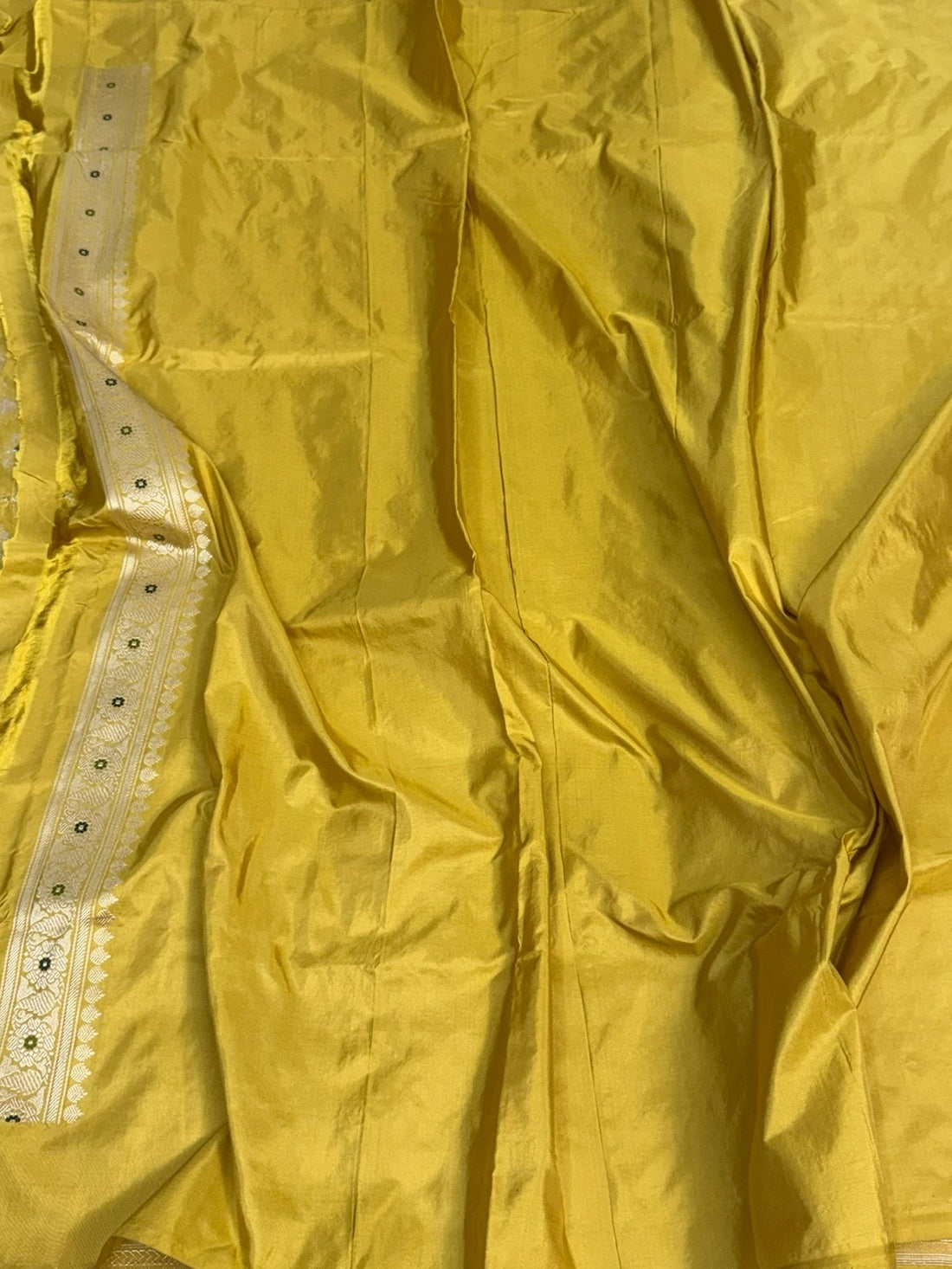 Yellow Handwoven Pure Banarasi Silk Saree