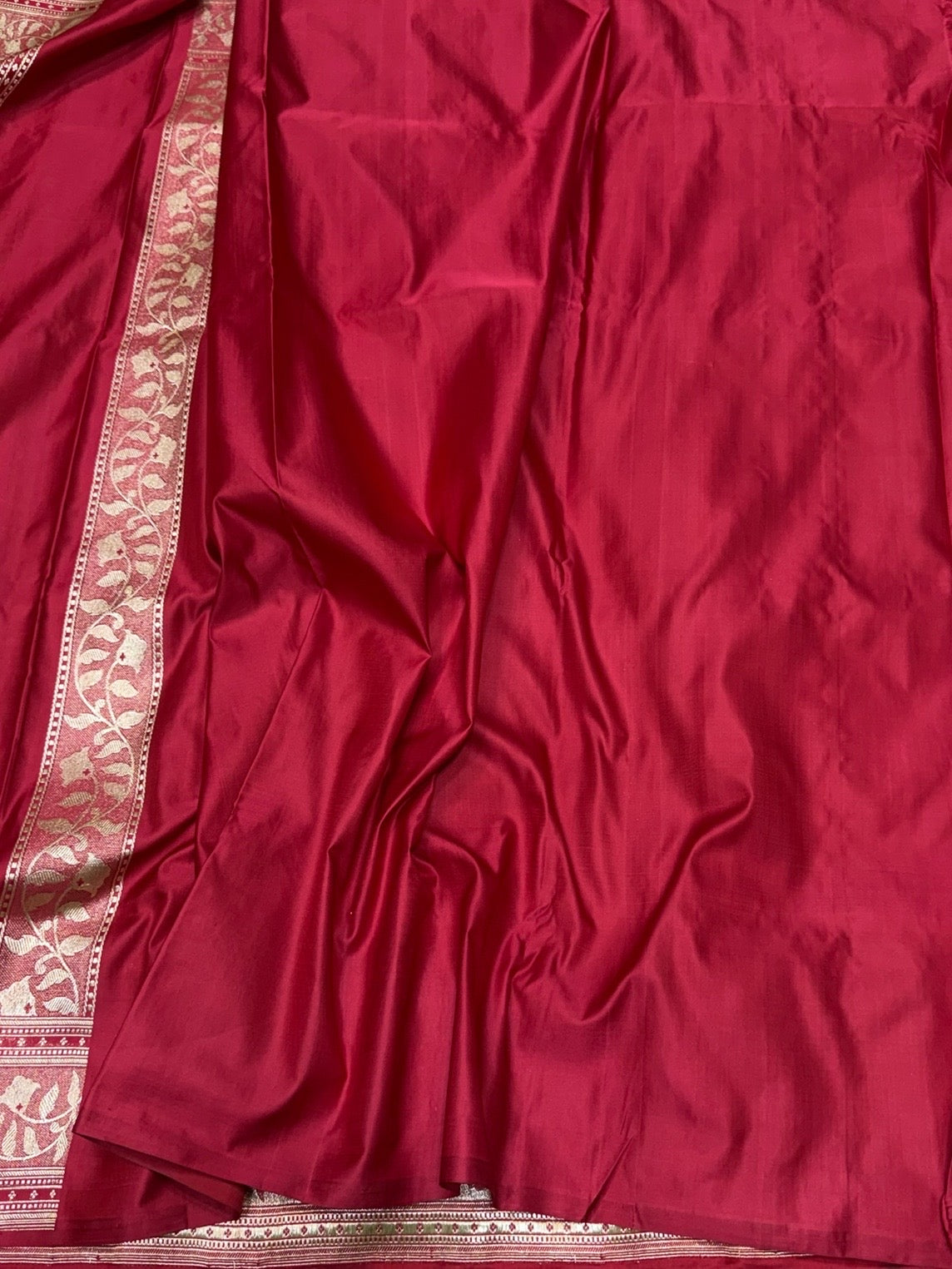 Red Handwoven Vintage Pure Banarasi Satin Silk Saree