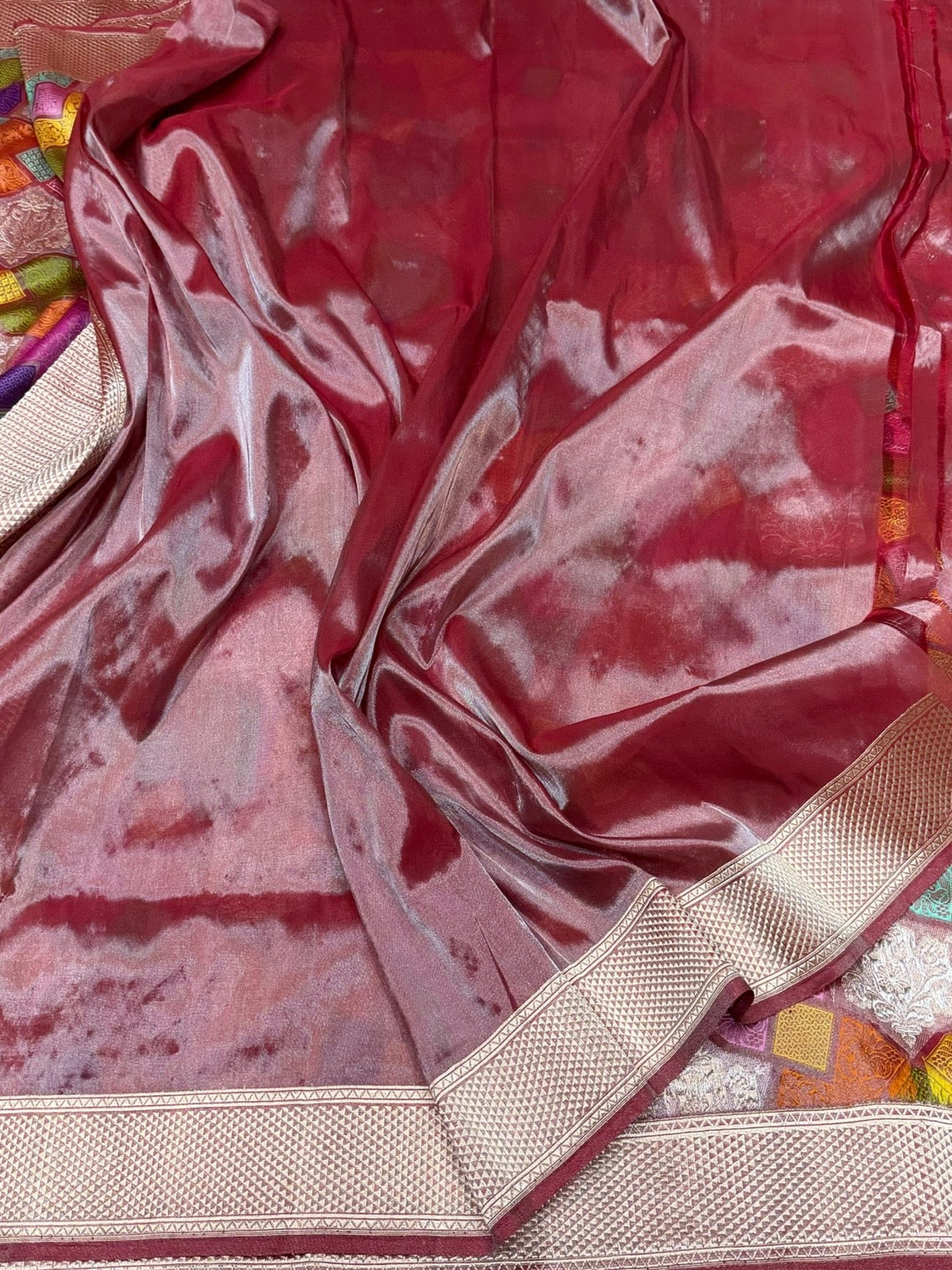 Wine Red Handwoven Pure Banarasi Rangkaat Silk Saree – Meenakari Design, Pure Katan-Mulberry Silk