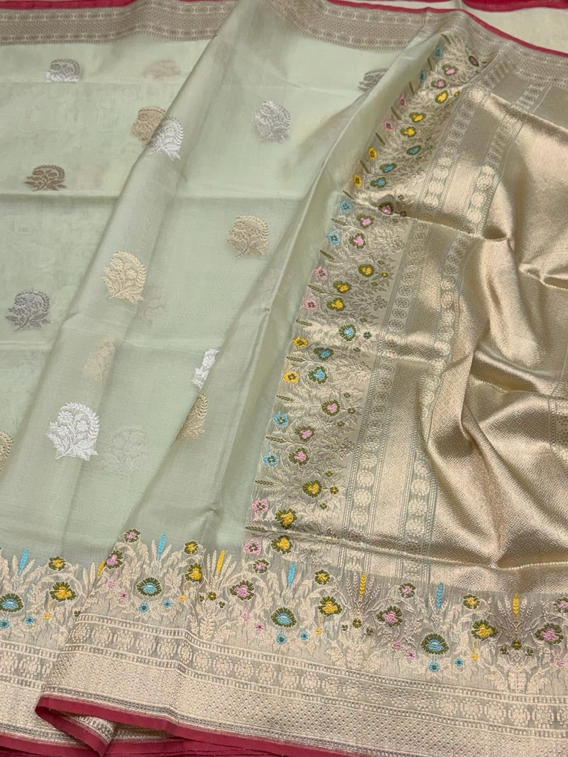 Pista Handwoven Pure Organza Silk Saree