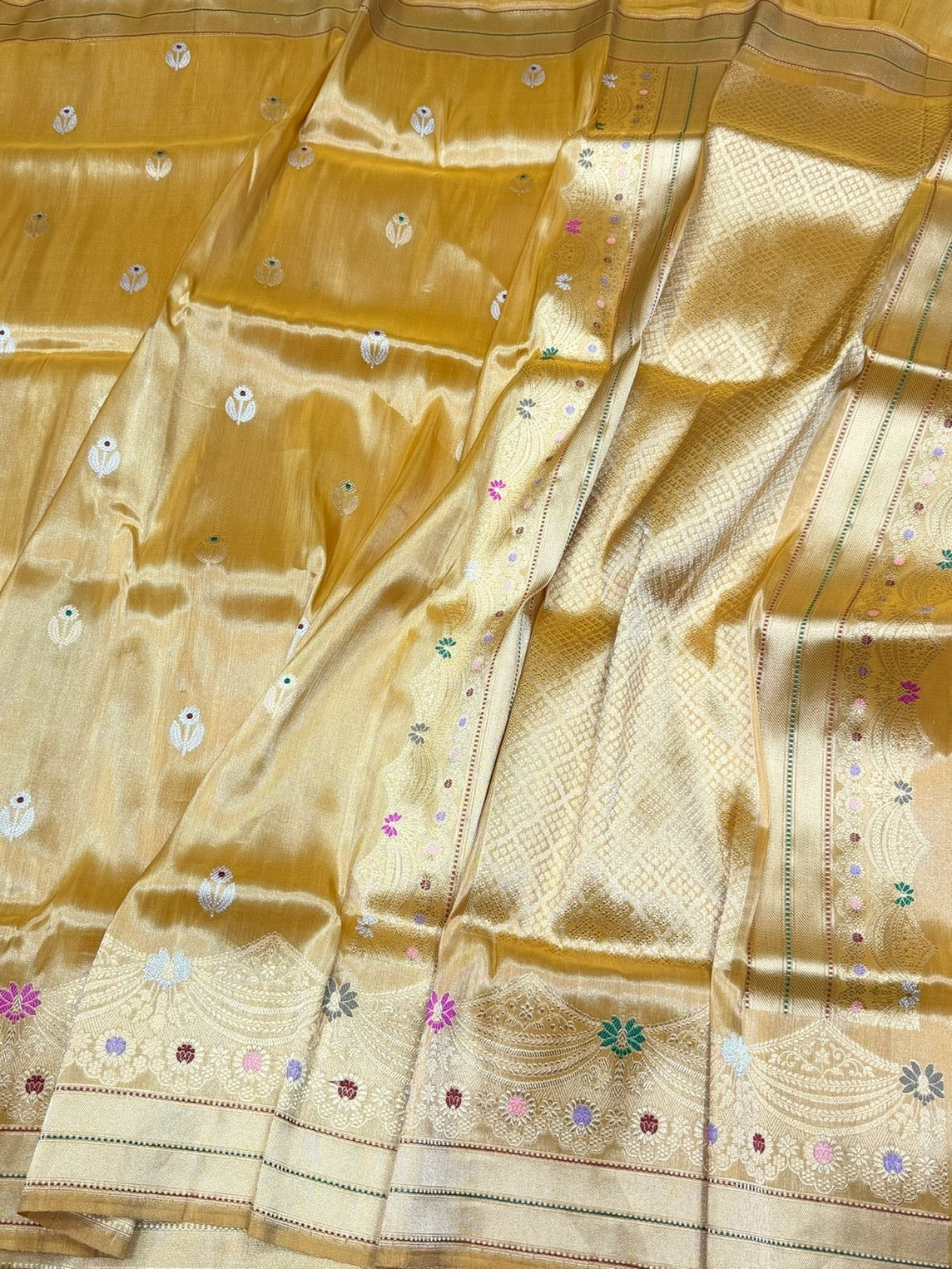 Yellow Handwoven Pure Banarasi Tissue Silk Saree – Kadwa Weave in 100% Pure Tissue Silk