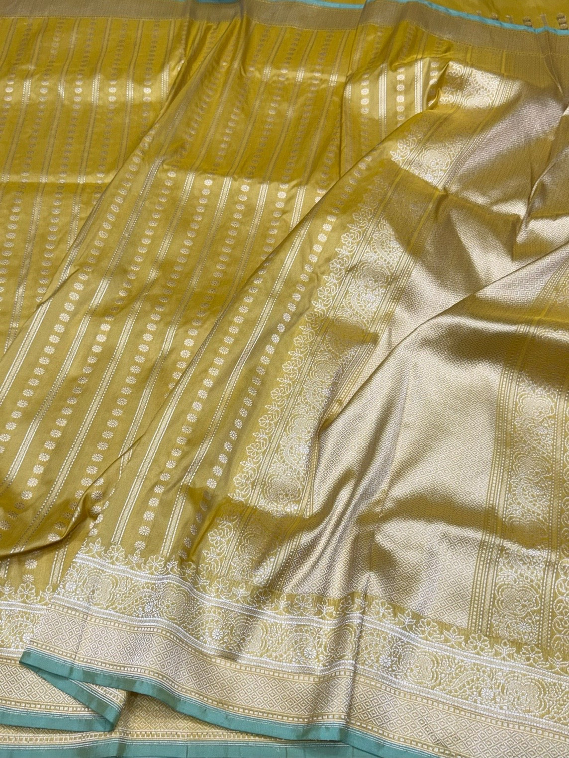 Yellow Handwoven Pure Banarasi Silk Saree