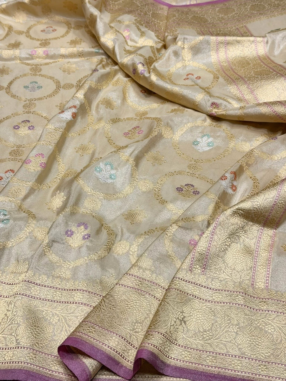 Ivory Handwoven Pure Banarasi Ektara Tissue Saree