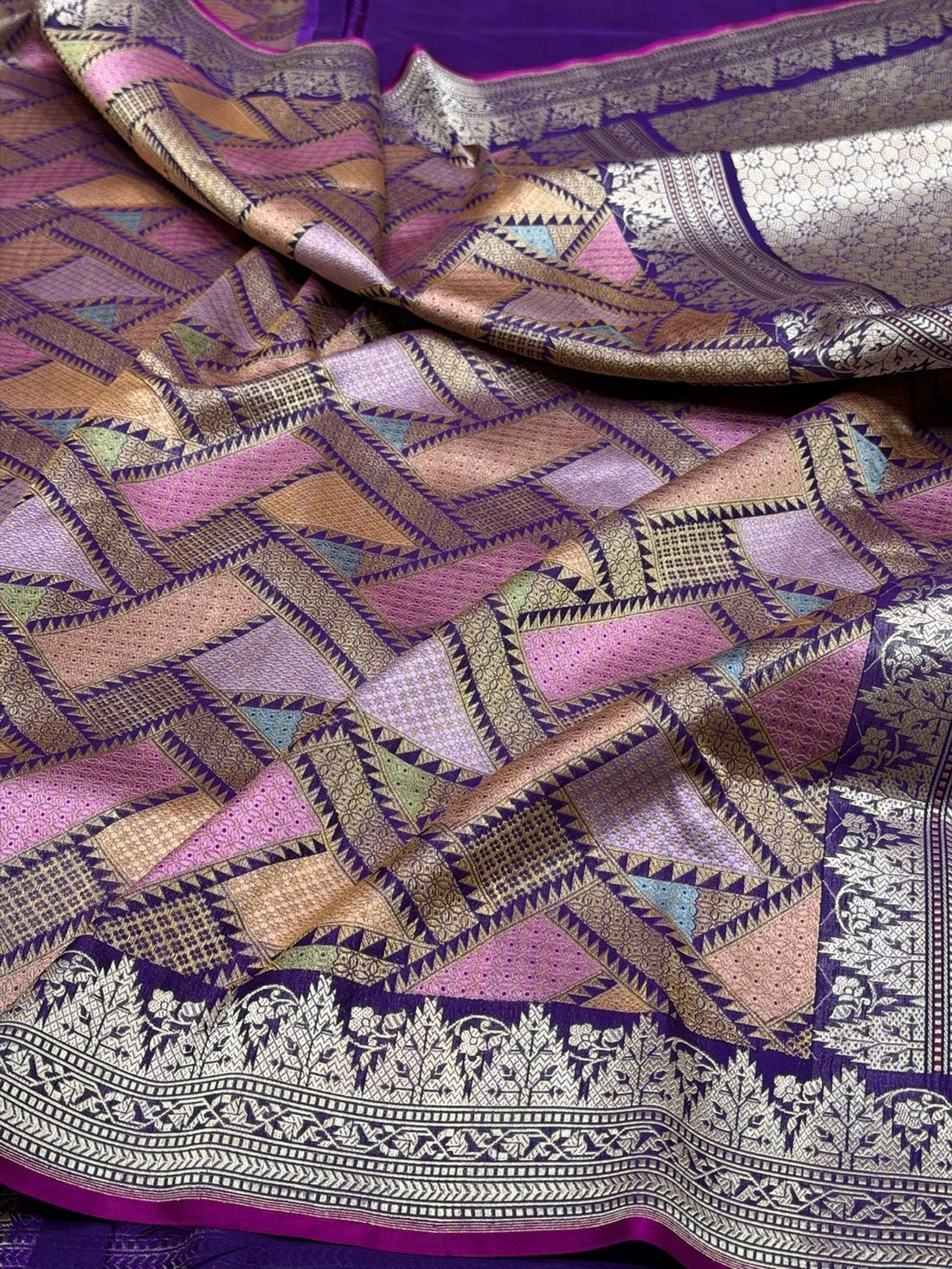 Purple Handwoven Kimkhab Pure Banarasi Silk Brocade Saree