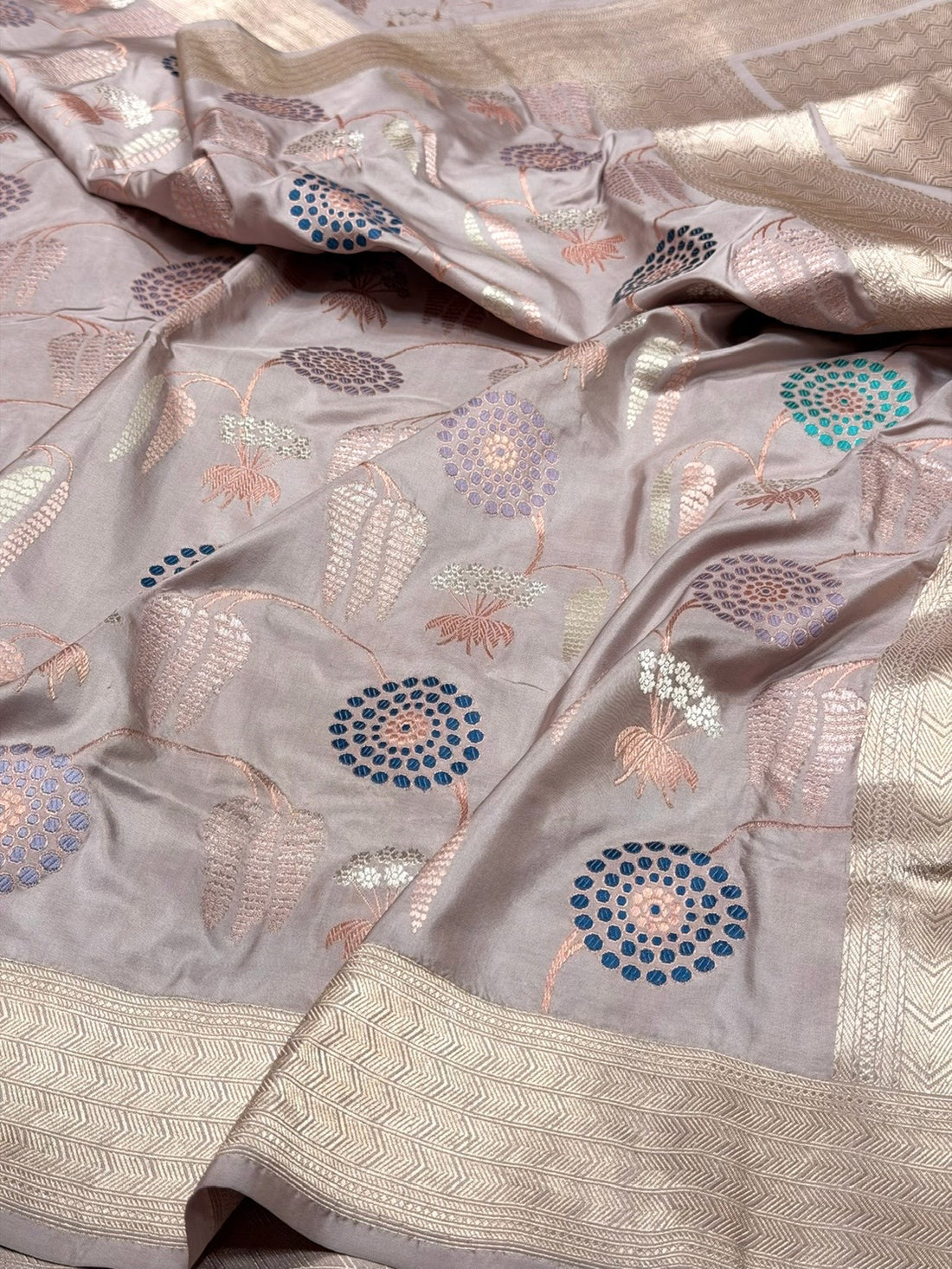 Lilac Handwoven Pure Banarasi Silk Saree