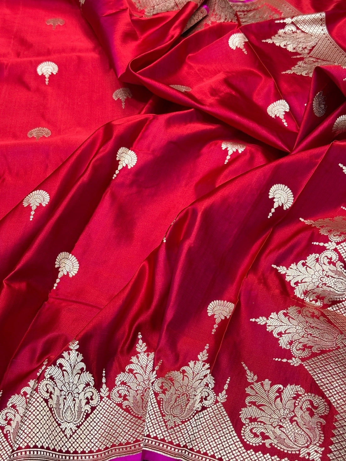 Red Handwoven Pure Banarasi Satin Silk Saree