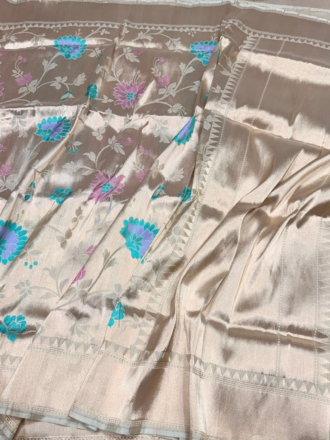 Cream Handwoven Pure Banarasi Antique Zari Silk Saree