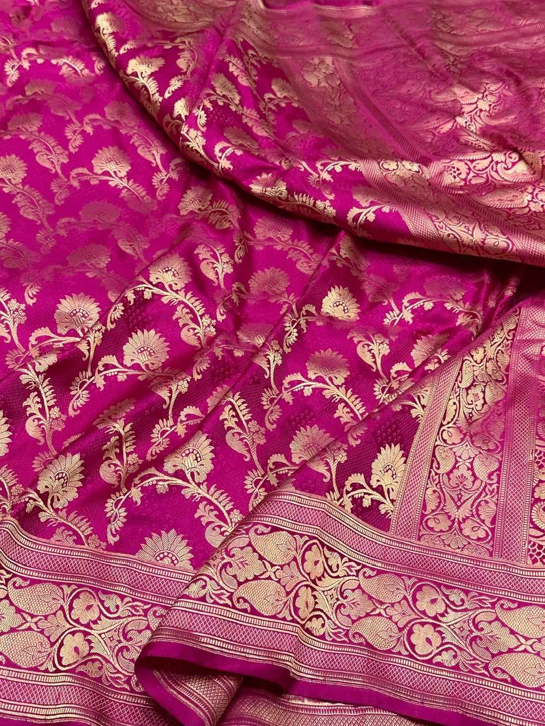 Rani Pink Handwoven Pure Banarasi Satin Tanchoi Silk Saree