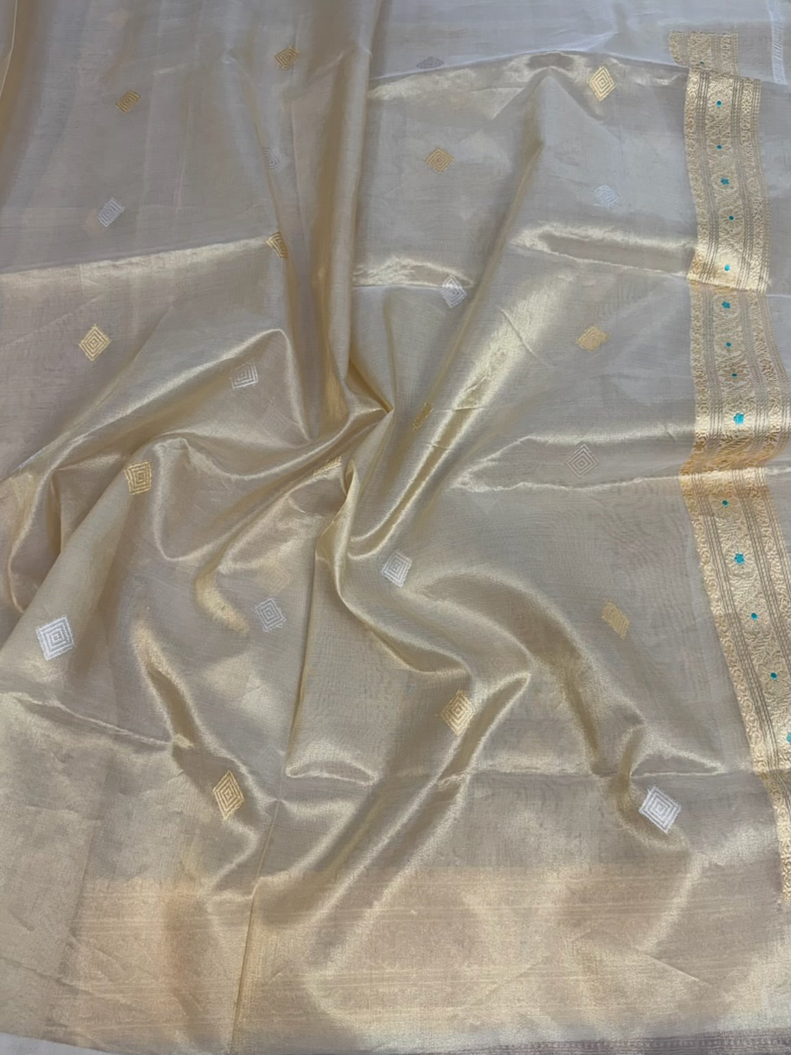 Gold Handwoven Pure Banarasi Tissue Saree