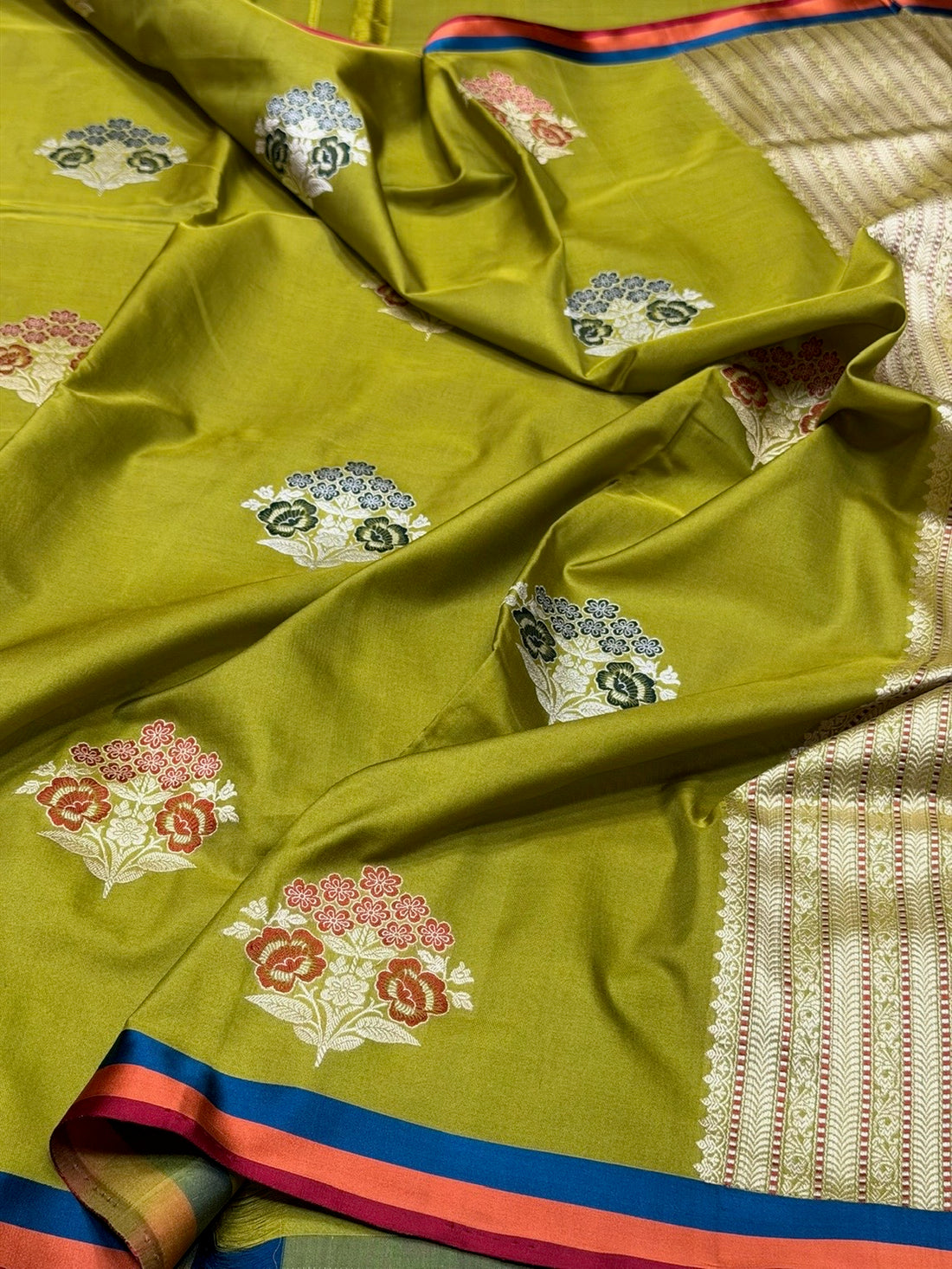 Mehndi Green Handwoven Pure Banarasi Ektara Silk Saree