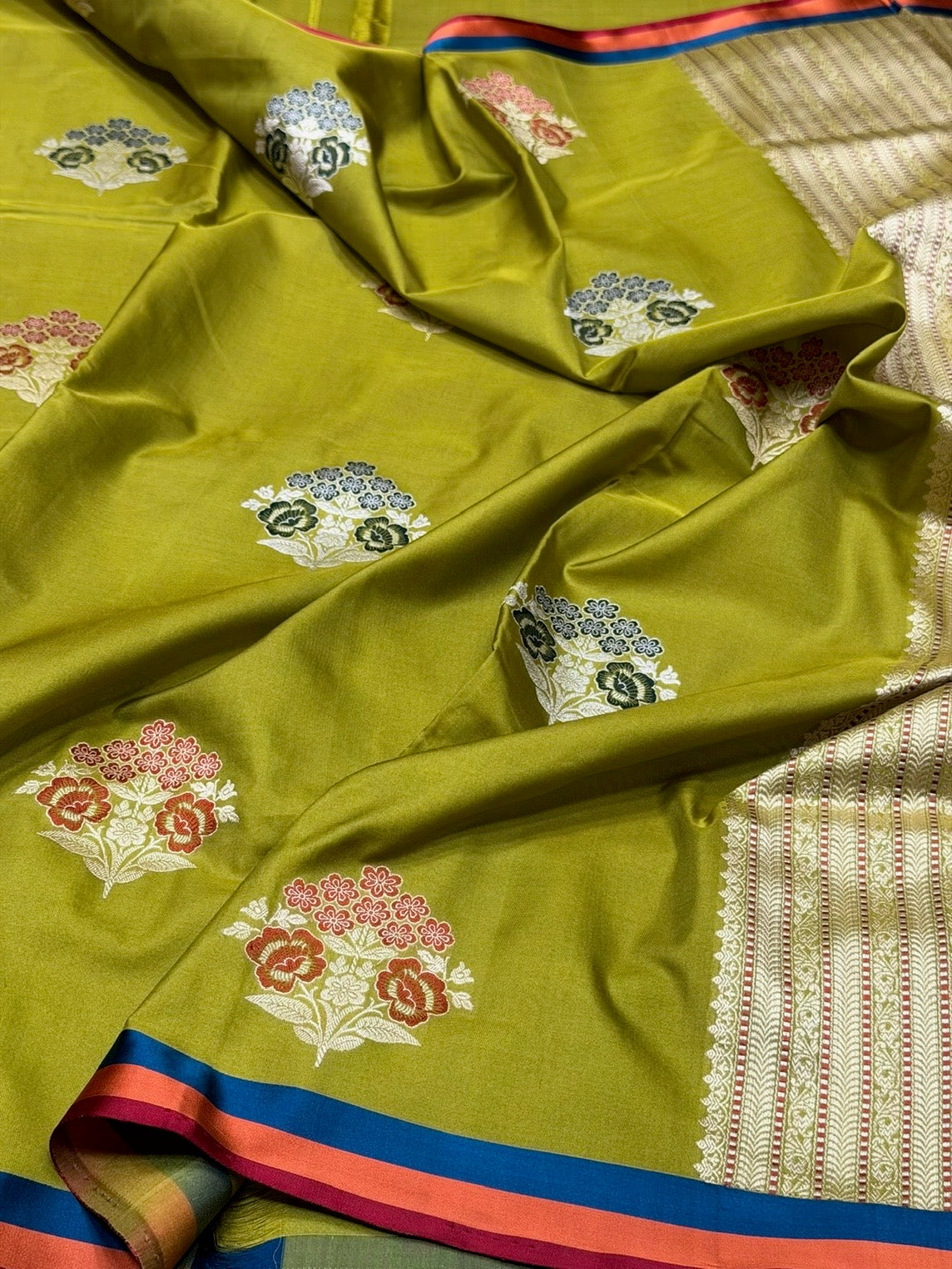 Mehndi Green Handwoven Pure Banarasi Ektara Silk Saree