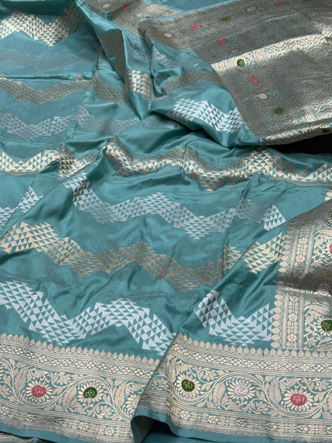 Powder Blue Handwoven Pure Banarasi Silk Saree