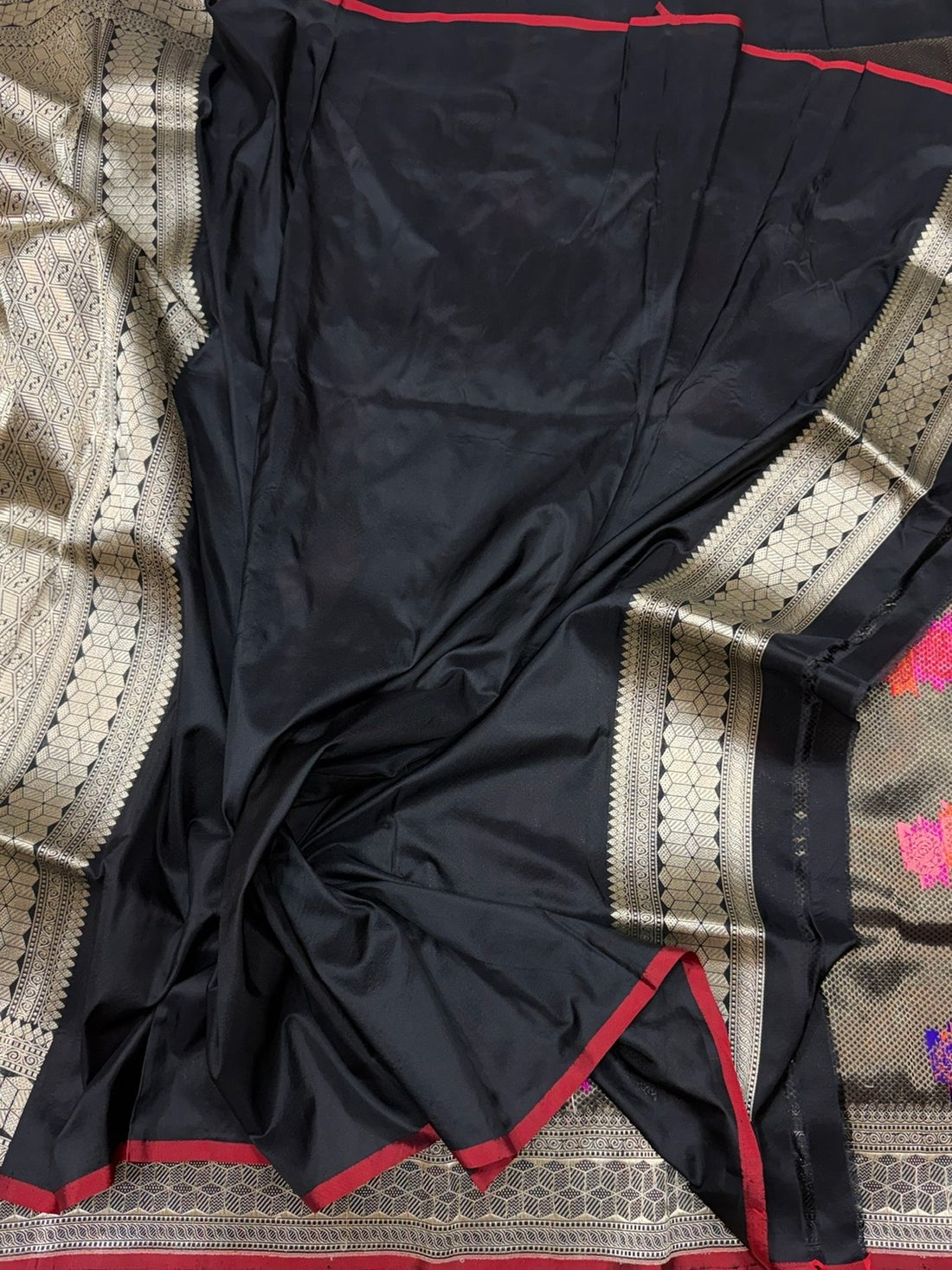 Black Handwoven Pure Banarasi Silk Brocade Saree