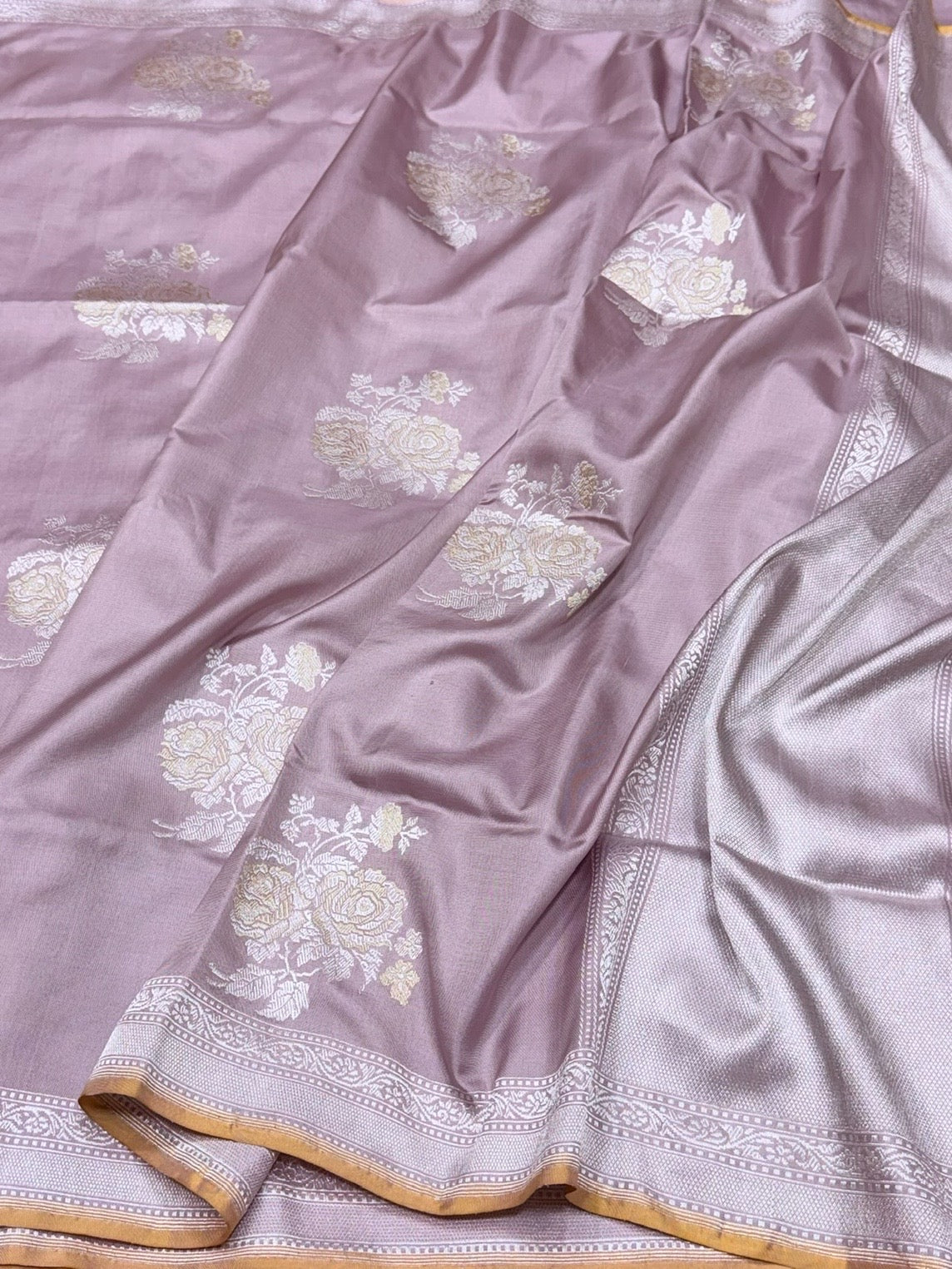 Lilac Handwoven Pure Banarasi Ektara Silk Saree
