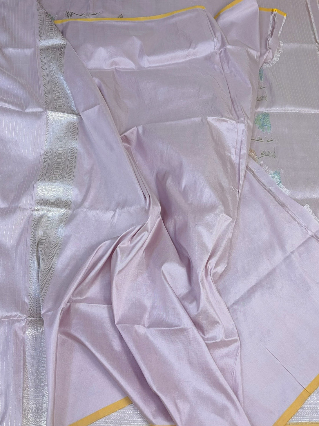 Mauve Handwoven Pure Banarasi Katan Silk Saree