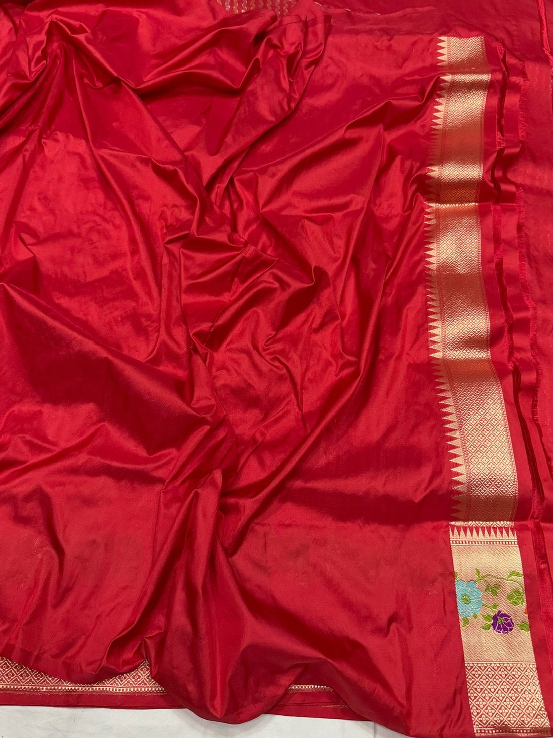 Red Handwoven Pure Banarasi Silk Saree