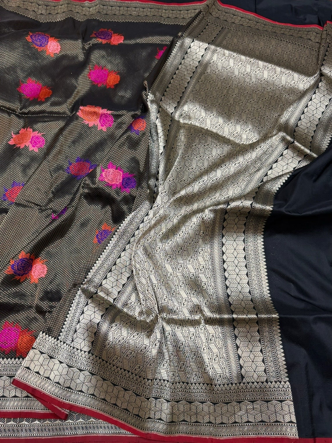 Black Handwoven Pure Banarasi Silk Brocade Saree