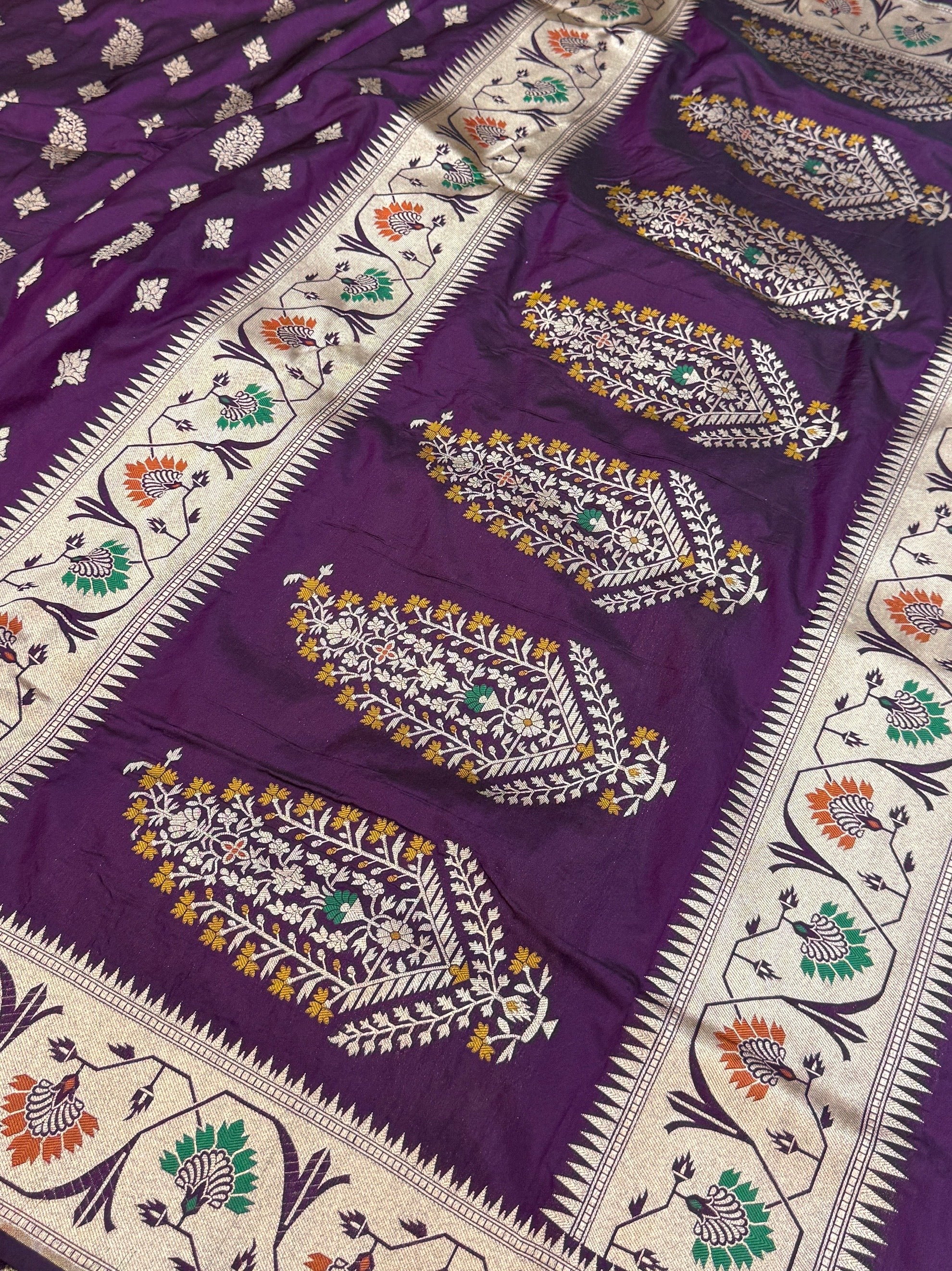 Banarasi Pure Minakari Paithni Border Saree