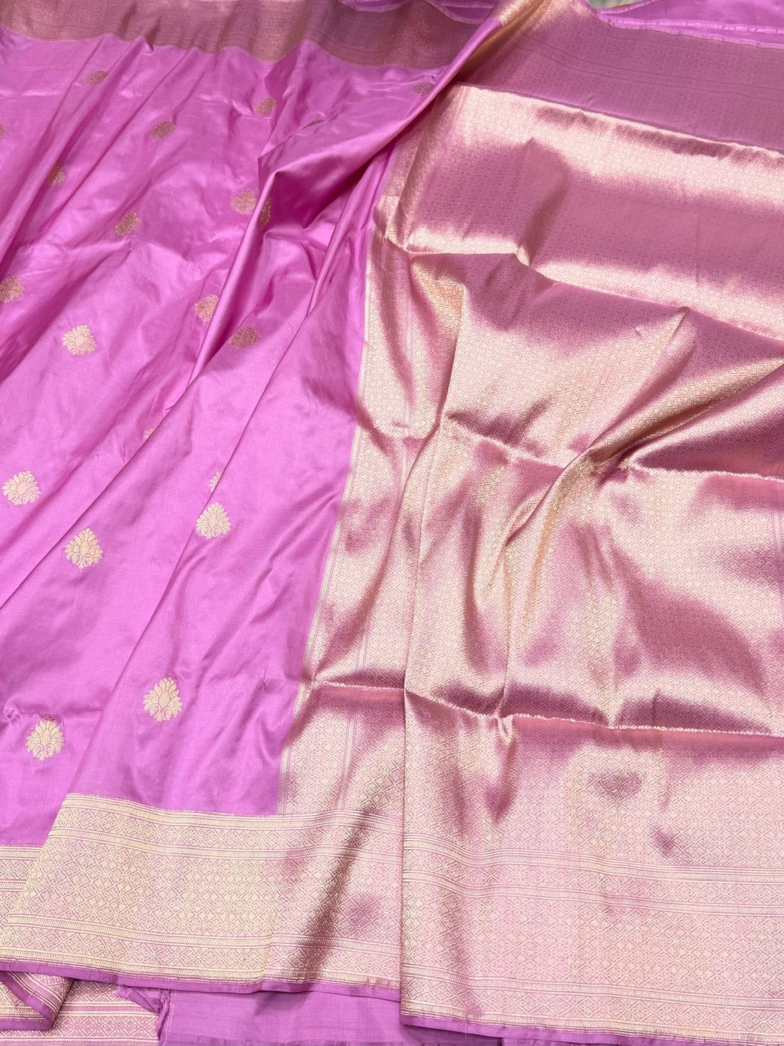 Pastel Pink Handwoven Pure Banarasi Silk Saree – Katan Silk, Kadwa Weave &amp; Traditional Craftsmanship