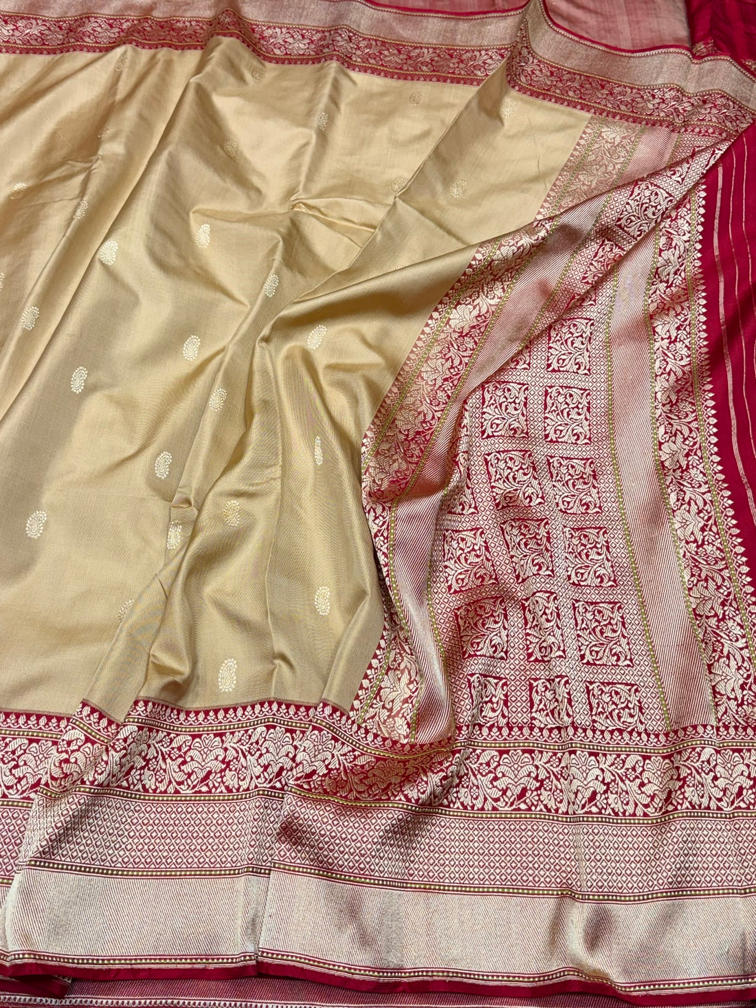 Beige Pure Banarasi Katan Ektara Silk Saree – Handwoven Kadwa Booti